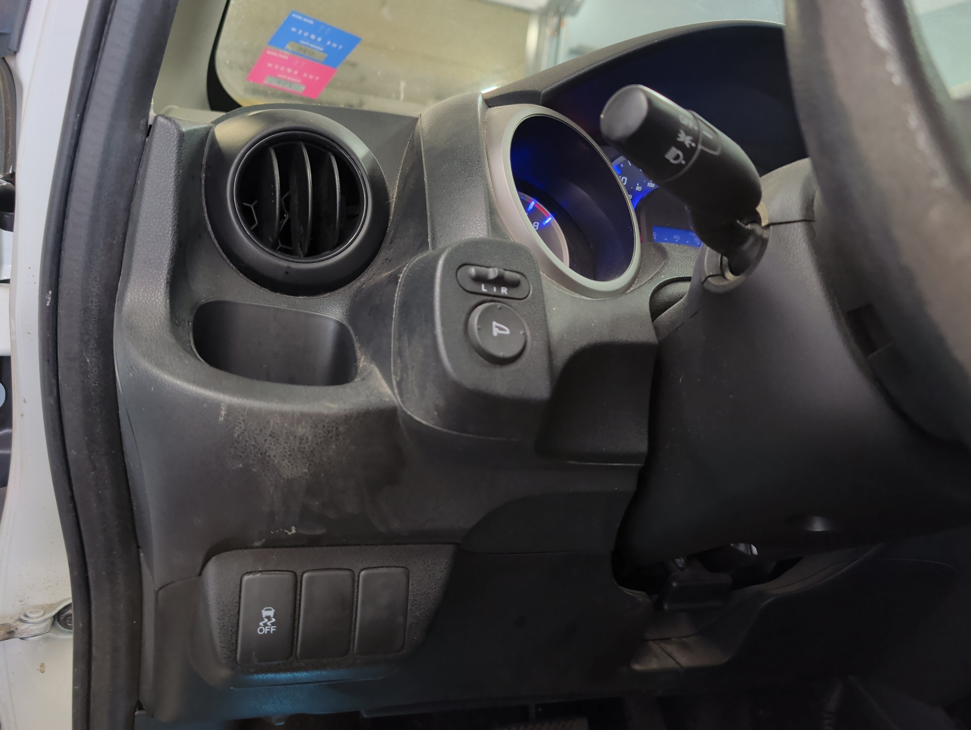 2012 honda fit 5-speed-at with 233788 miles for sale near elk-river, minnesota 106326_37_left_of_steering_wheel.jpg