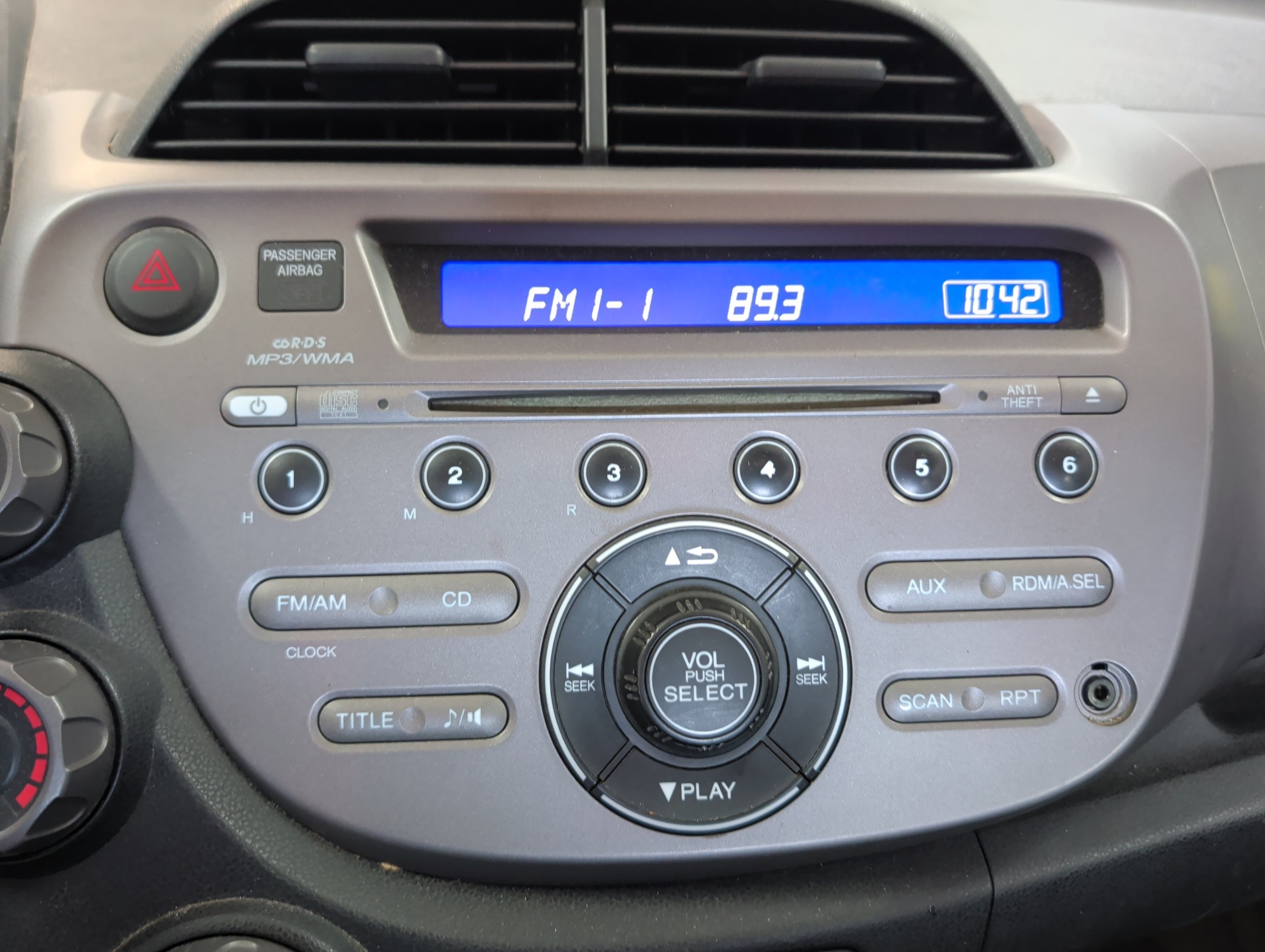 2012 honda fit 5-speed-at with 233788 miles for sale near elk-river, minnesota 106326_39_radio_closeup.jpg