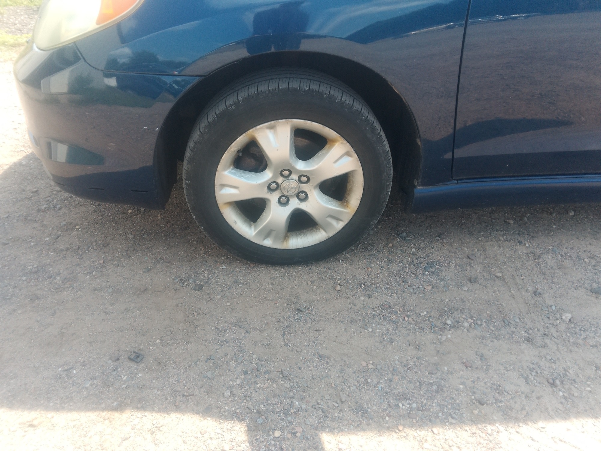 2004 toyota matrix 4wd with 192868 miles for sale near elk-river, minnesota 106327_12_drv_front_wheel.jpg