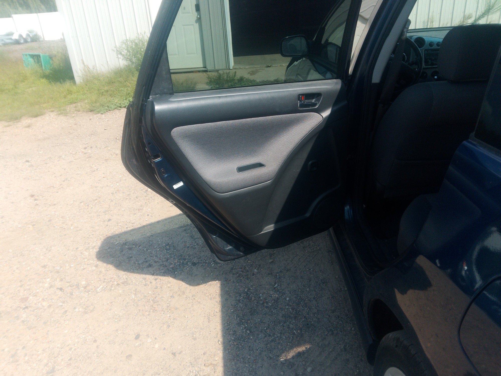 2004 toyota matrix 4wd with 192868 miles for sale near elk-river, minnesota 106327_25_drv_rear_door_panel.jpg