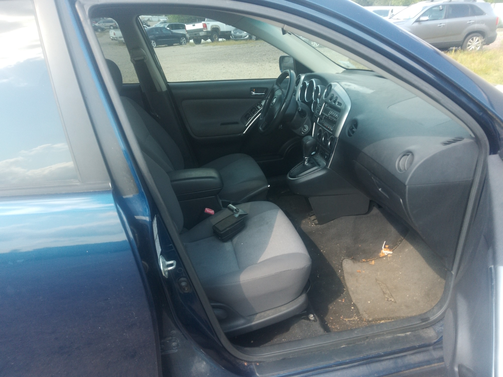 2004 toyota matrix 4wd with 192868 miles for sale near elk-river, minnesota 106327_31_passenger_seat.jpg