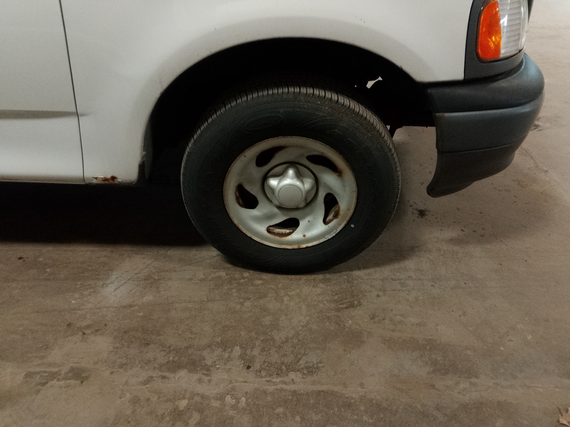 2003 ford f-150 xl-2wd with 106011 miles for sale near elk-river, minnesota 106328_15_front_pass_wheel.jpg