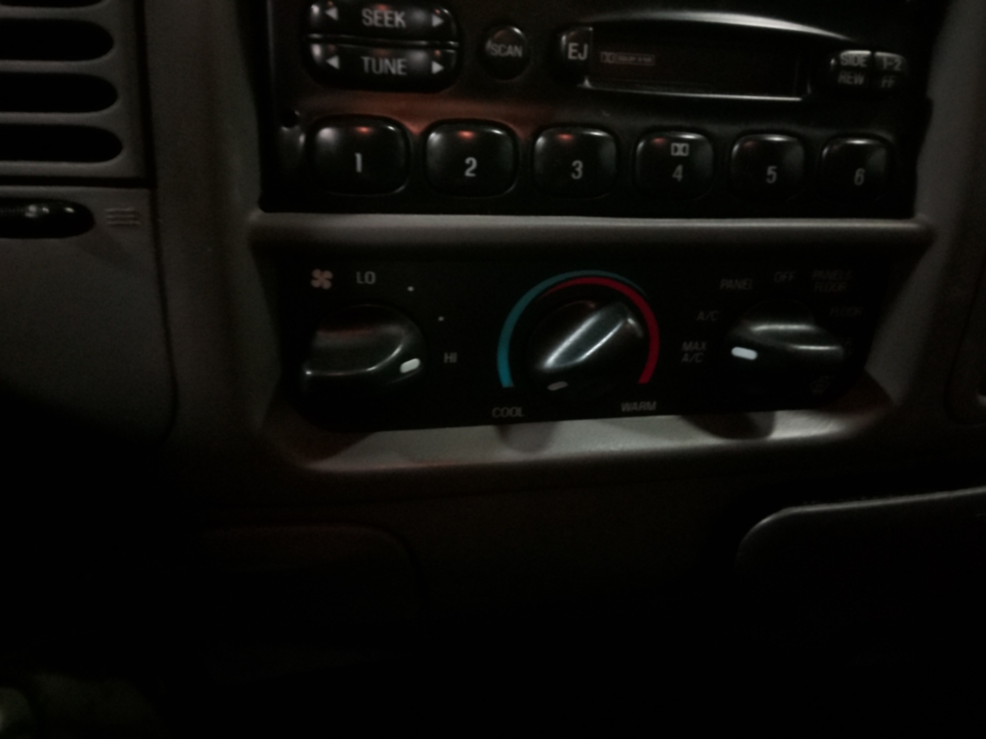 2003 ford f-150 xl-2wd with 106011 miles for sale near elk-river, minnesota 106328_40_climate_control.jpg