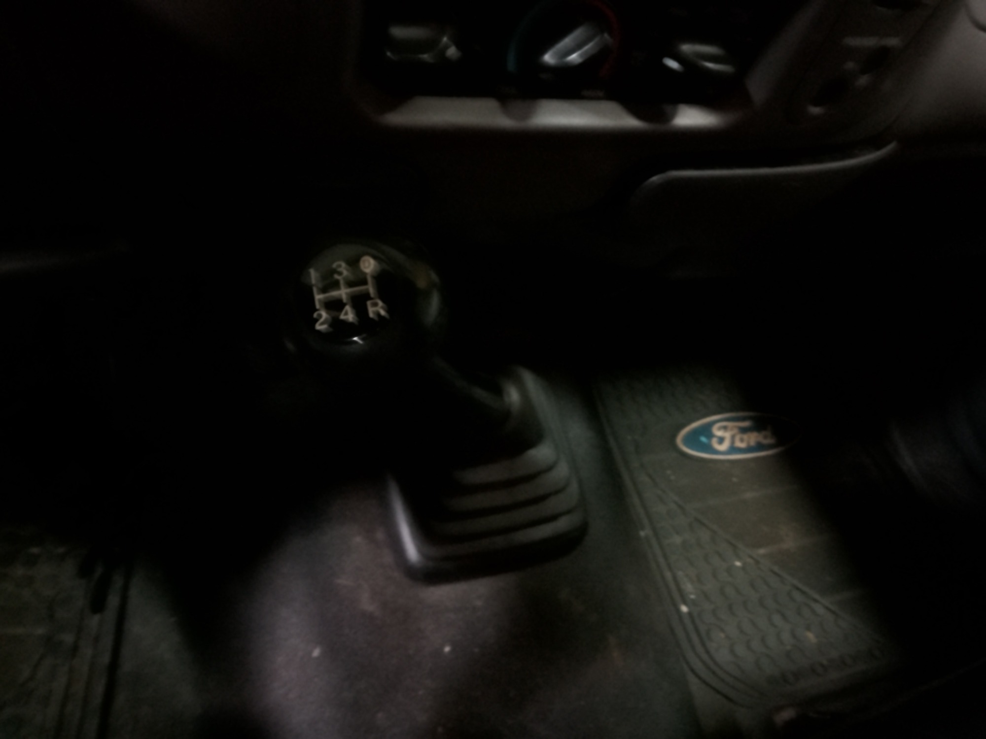 2003 ford f-150 xl-2wd with 106011 miles for sale near elk-river, minnesota 106328_41_shifter.jpg