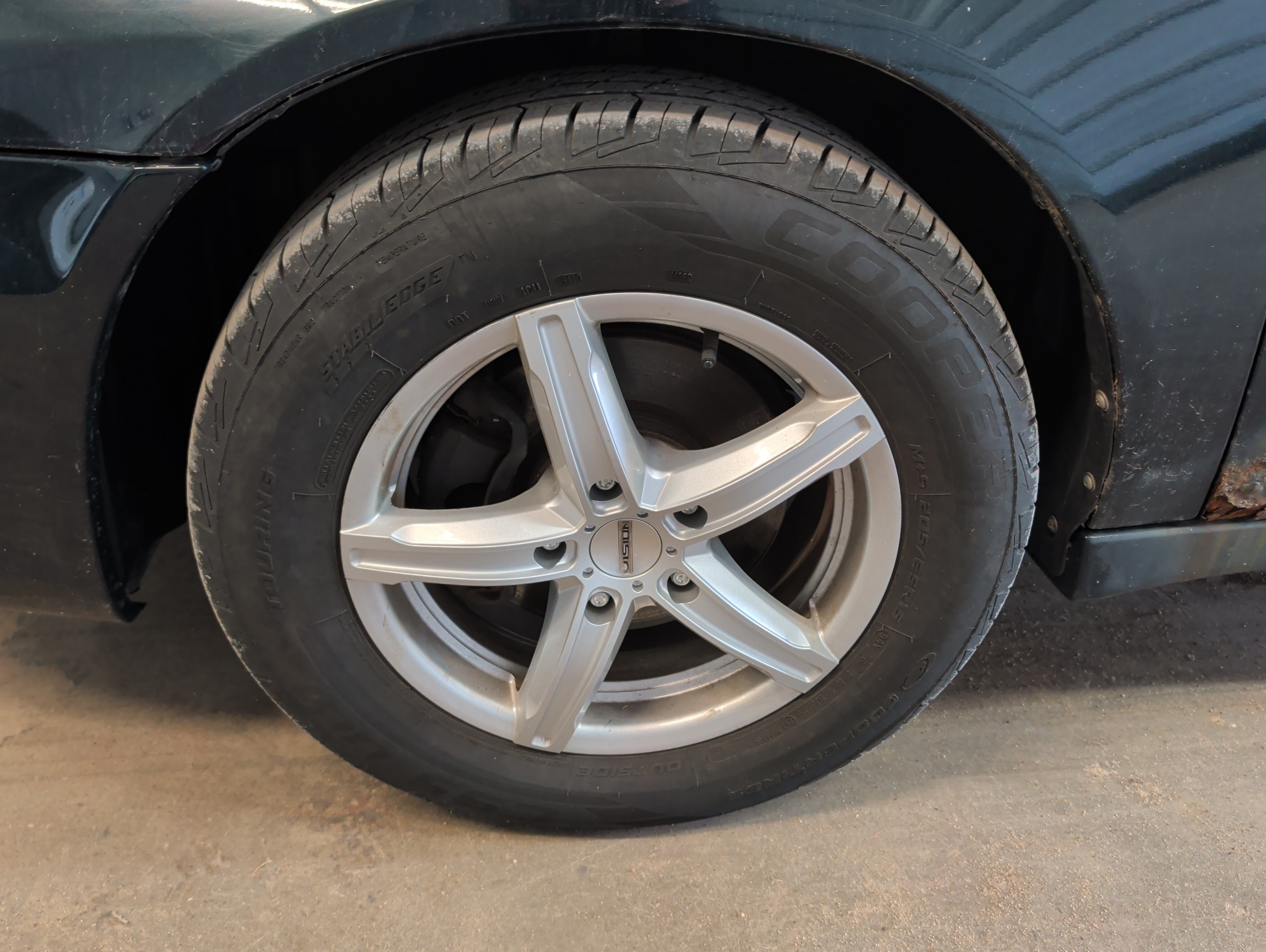 2000 honda accord with 196244 miles for sale near elk-river, minnesota 106329_12_drv_front_wheel.jpg