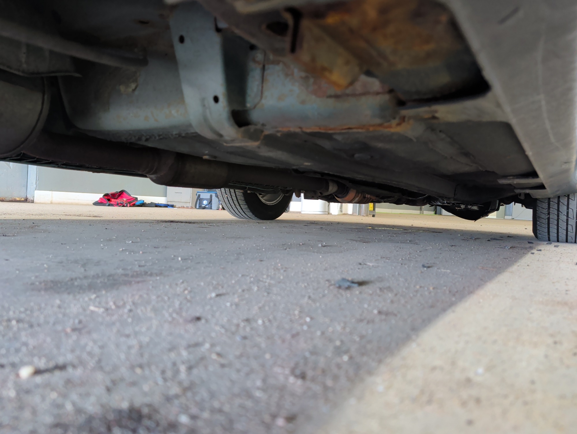 2000 honda accord with 196244 miles for sale near elk-river, minnesota 106329_20_undercar_rear_pass.jpg