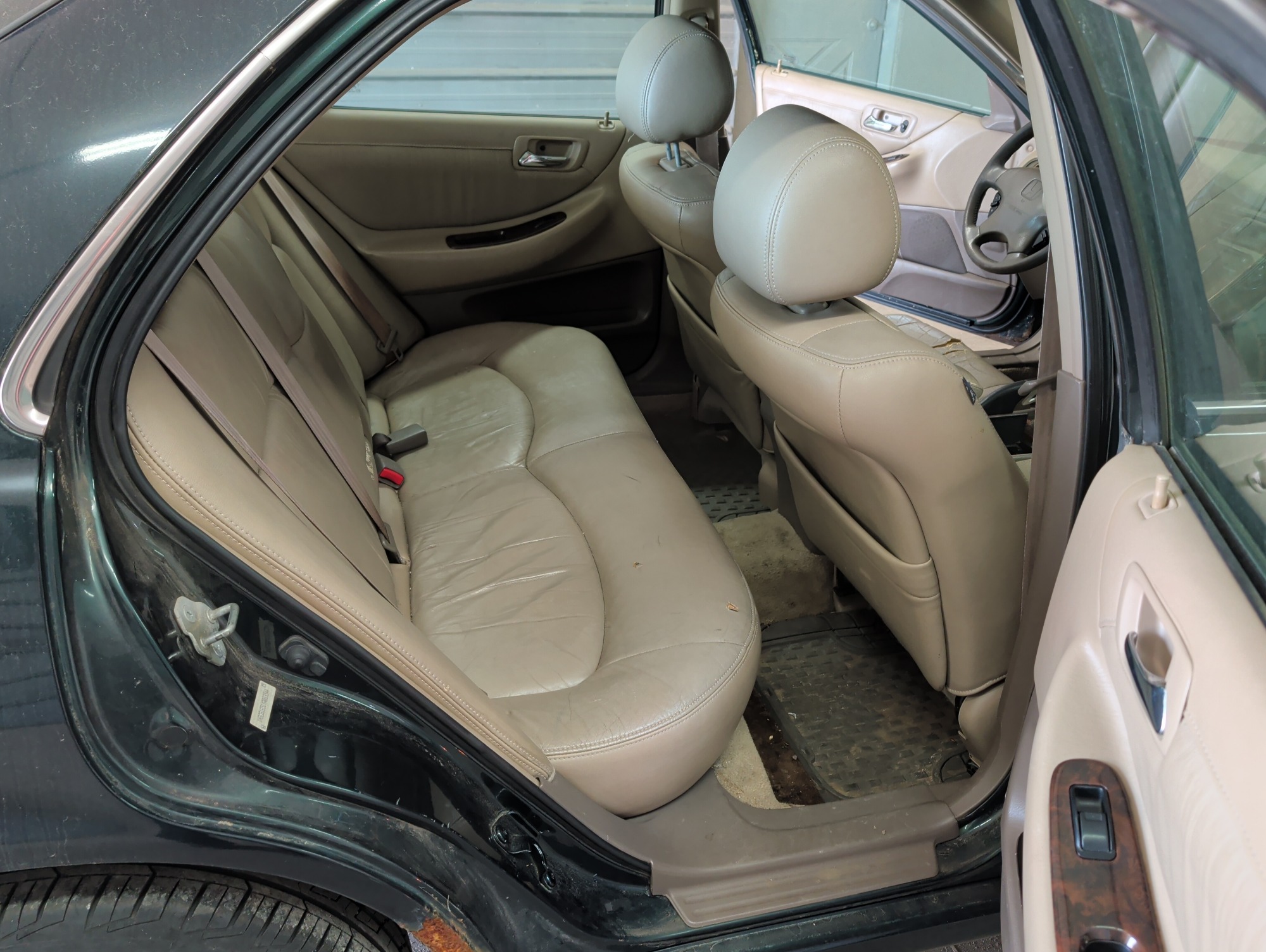2000 honda accord with 196244 miles for sale near elk-river, minnesota 106329_28_pass_rear_seat.jpg