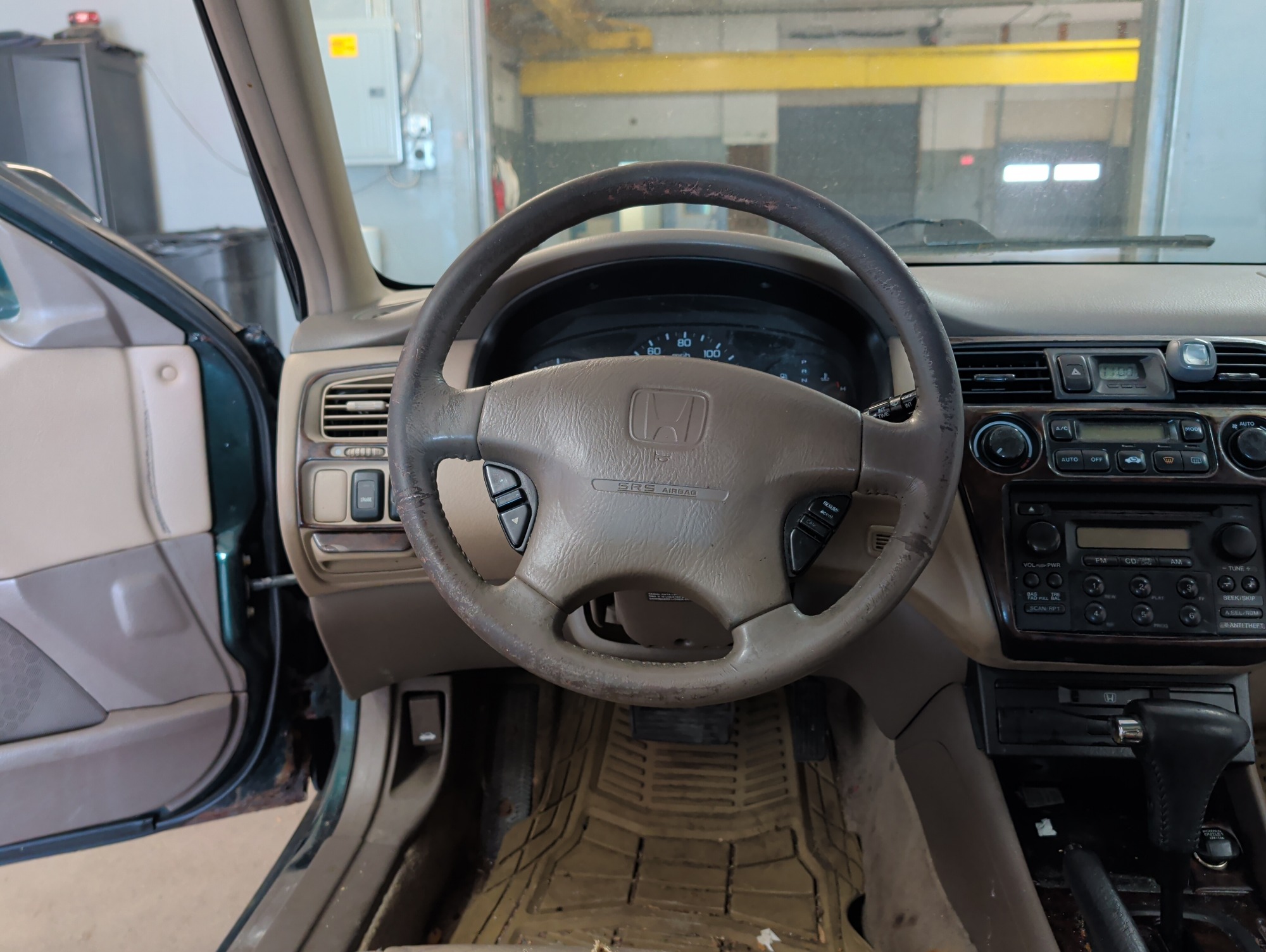 2000 honda accord with 196244 miles for sale near elk-river, minnesota 106329_33_dash_from_driver.jpg