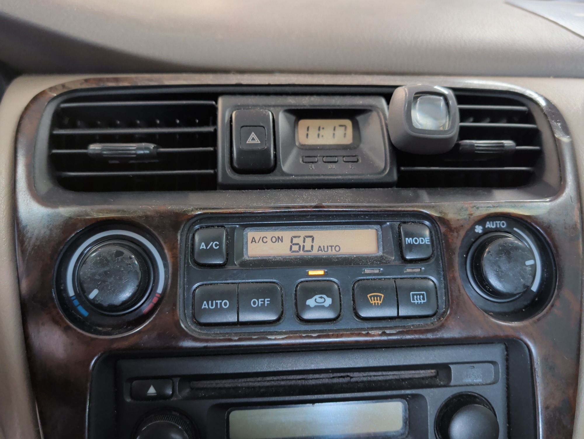 2000 honda accord with 196244 miles for sale near elk-river, minnesota 106329_40_climate_control.jpg