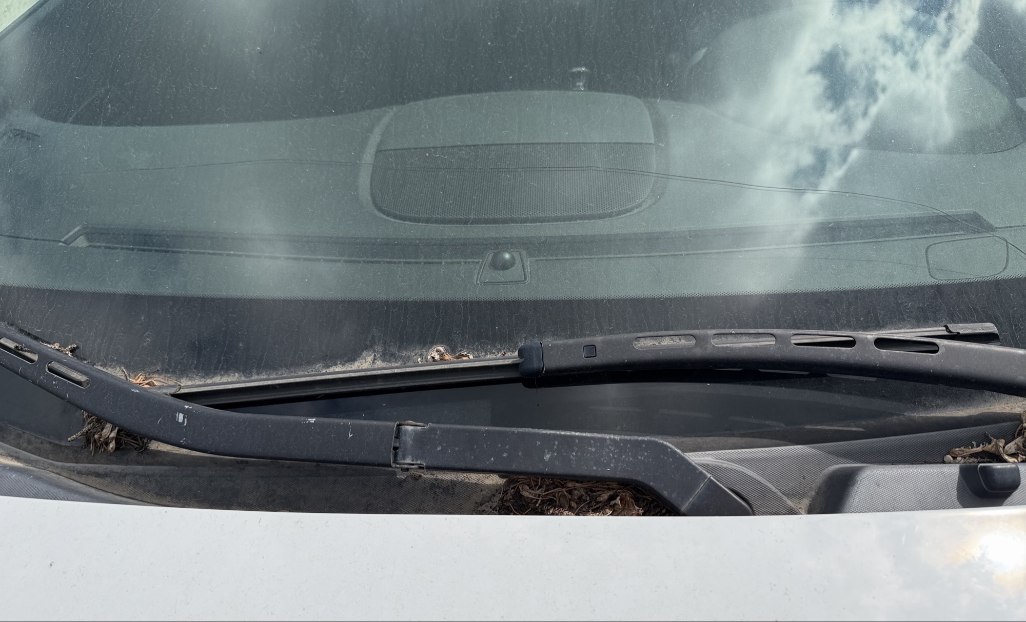 2010 chevrolet equinox ltz-awd for sale near elk-river, minnesota 106330_09_front_windshield.jpg