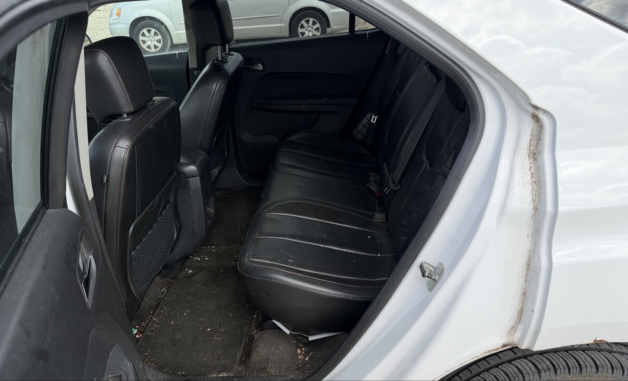 2010 chevrolet equinox ltz-awd for sale near elk-river, minnesota 106330_24_drv_rear_seat.jpg