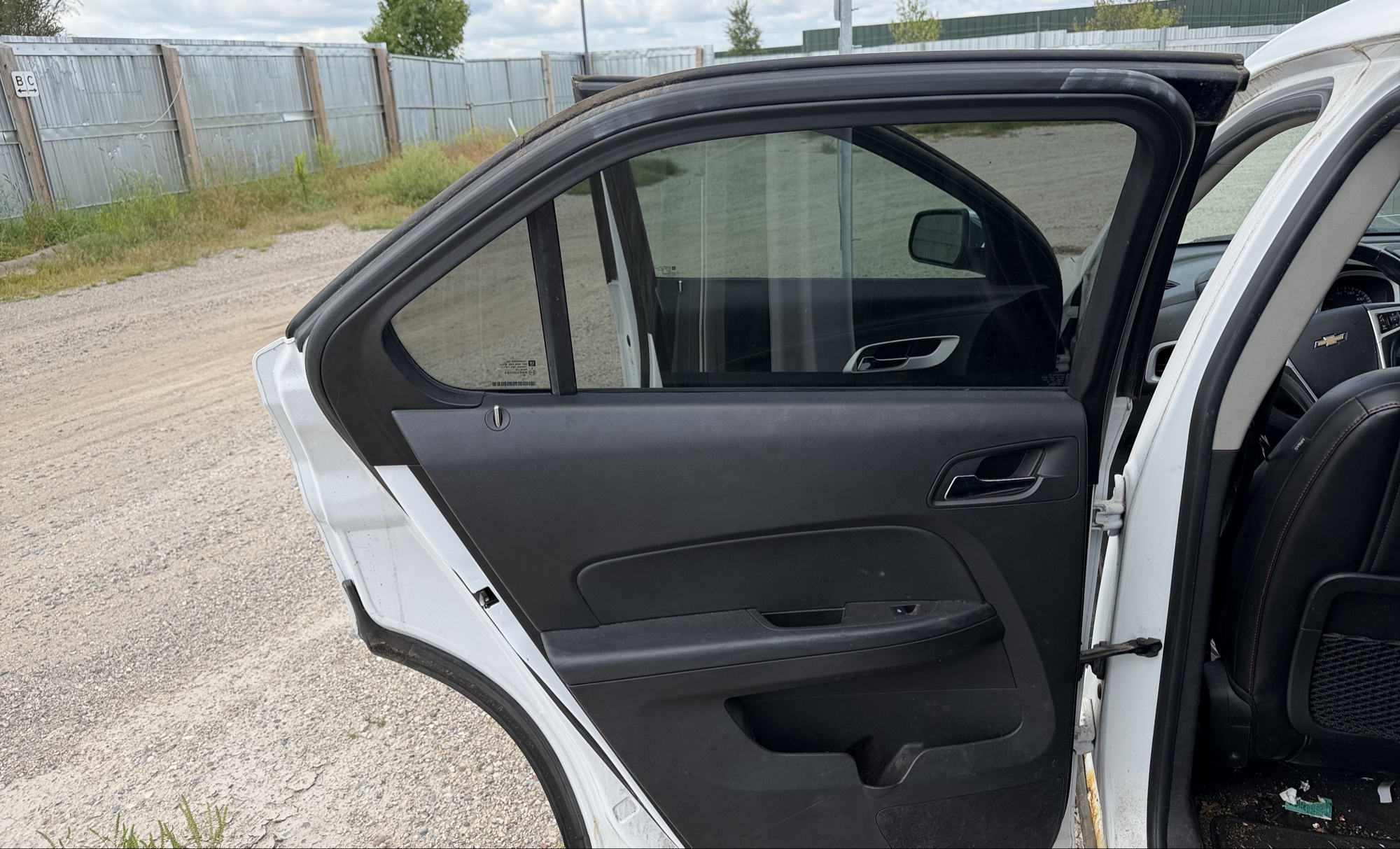 2010 chevrolet equinox ltz-awd for sale near elk-river, minnesota 106330_25_drv_rear_door_panel.jpg