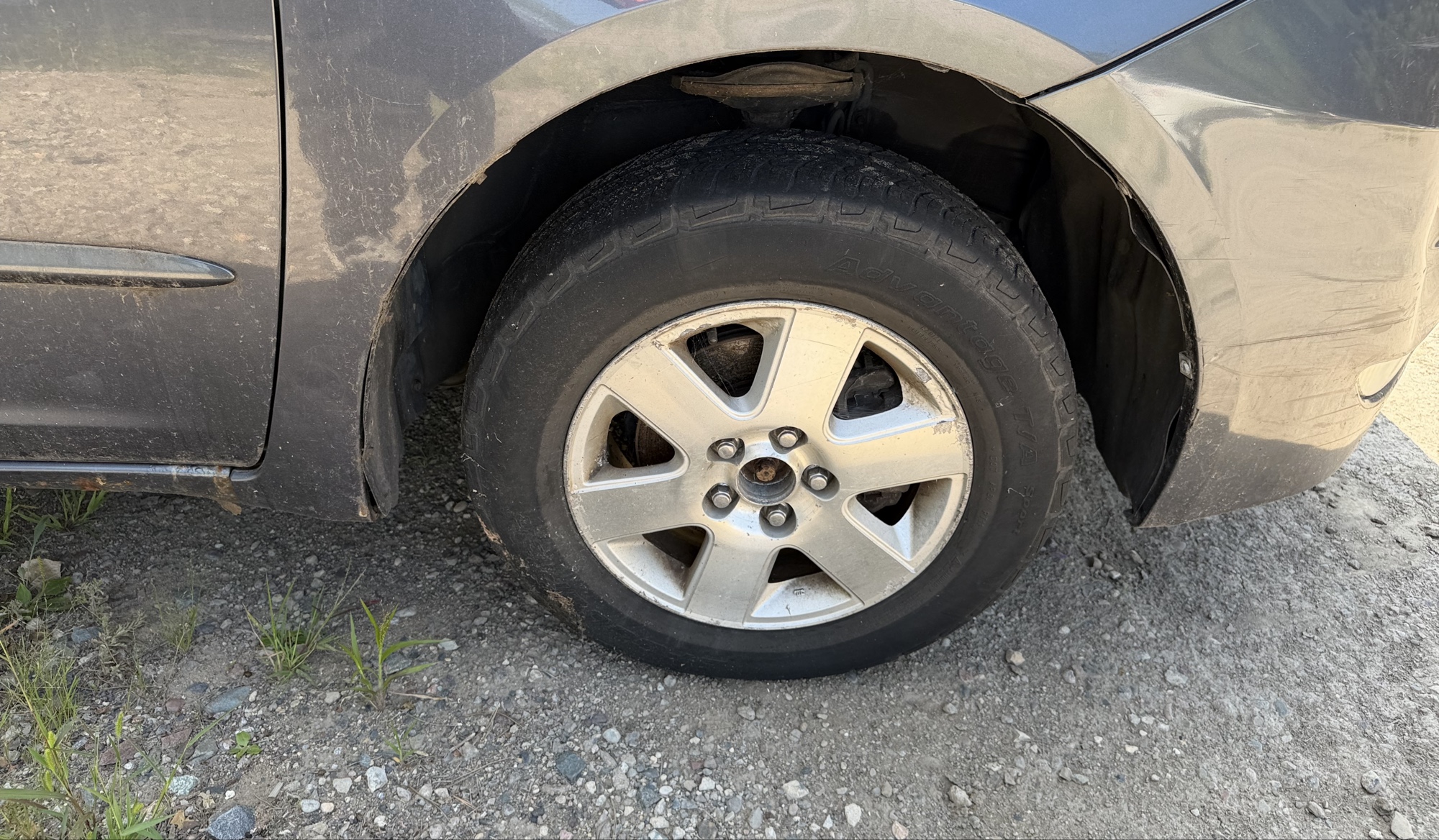 2006 toyota sienna xle with 230312 miles for sale near elk-river, minnesota 106332_15_front_pass_wheel.jpg