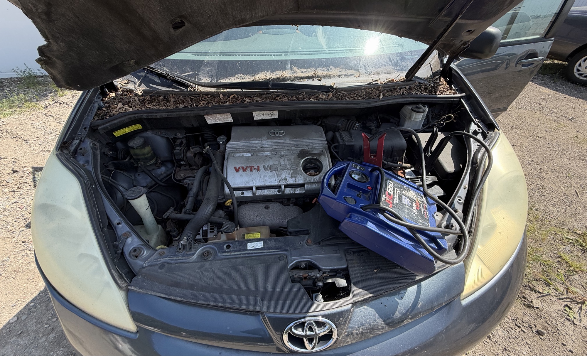 2006 toyota sienna xle with 230312 miles for sale near elk-river, minnesota 106332_49_engine_bay.jpg