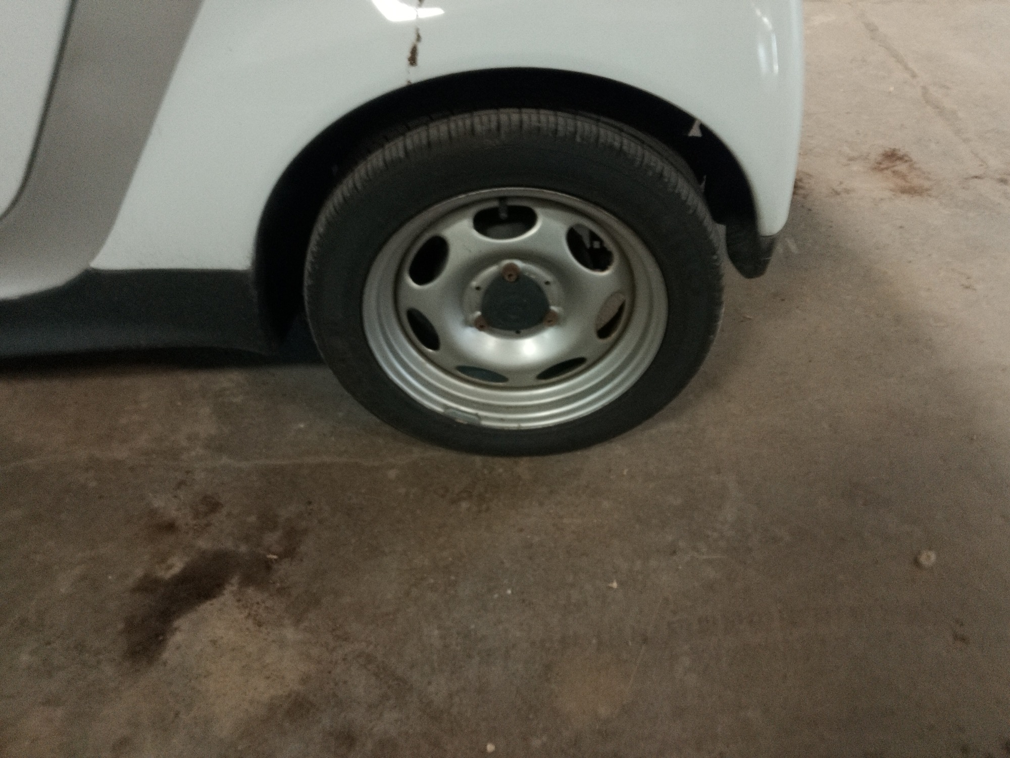 2013 smart fortwo passion with 64568 miles for sale near elk-river, minnesota 106333_13_rear_drv_wheel.jpg