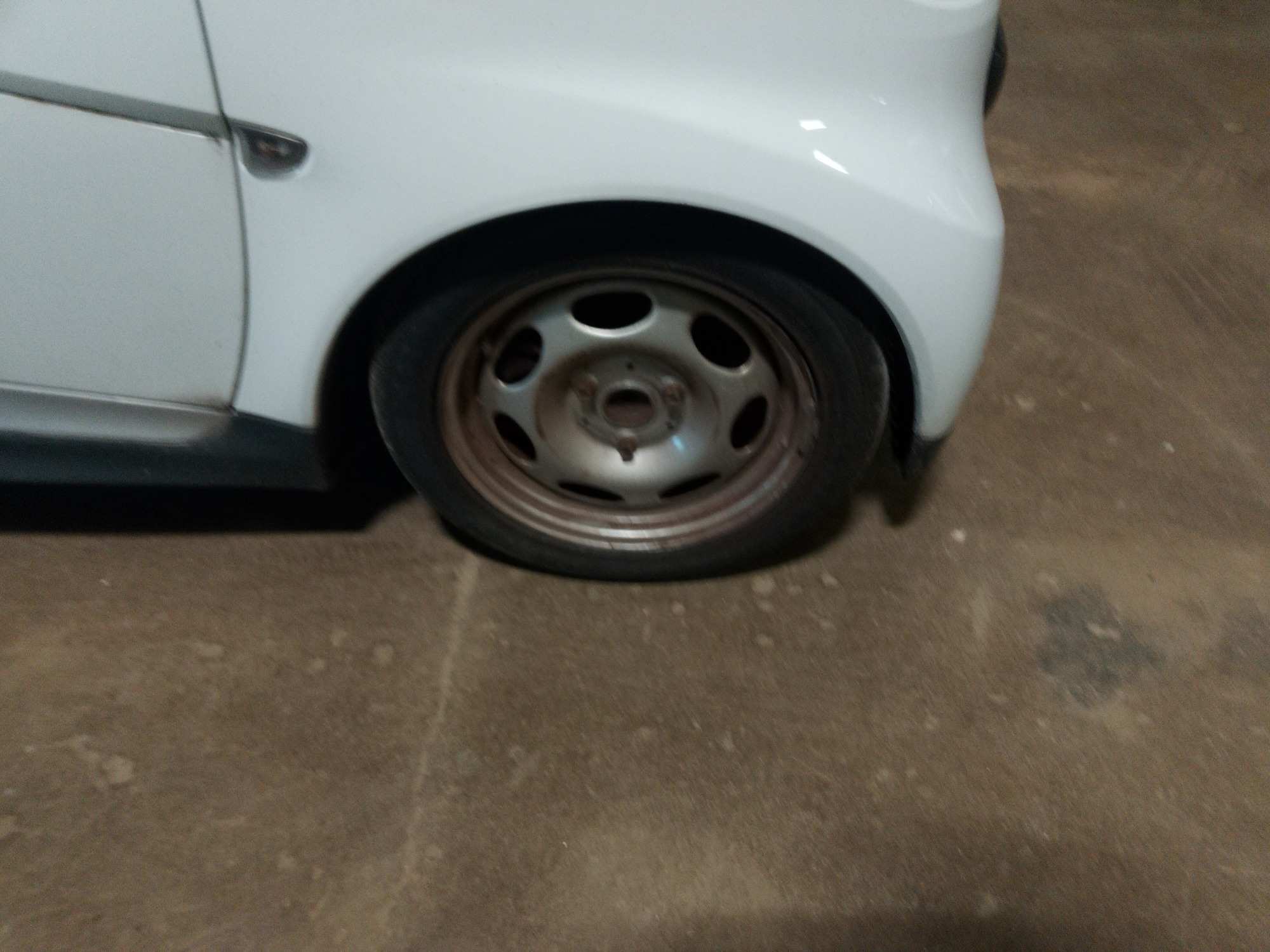 2013 smart fortwo passion with 64568 miles for sale near elk-river, minnesota 106333_15_front_pass_wheel.jpg