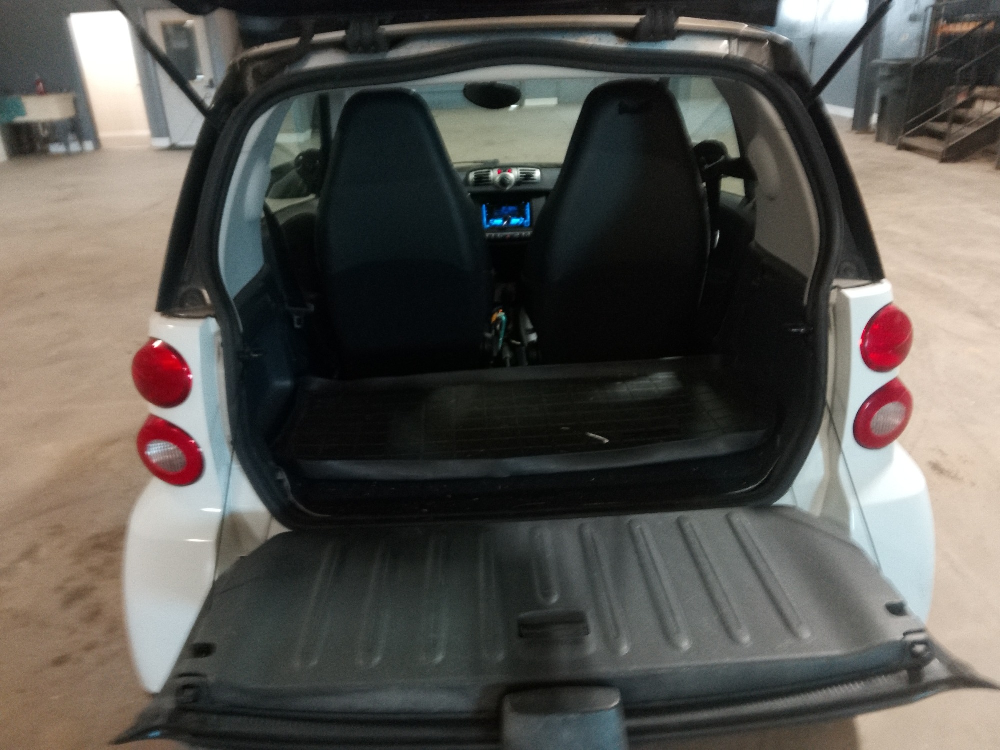 2013 smart fortwo passion with 64568 miles for sale near elk-river, minnesota 106333_26_trunk.jpg