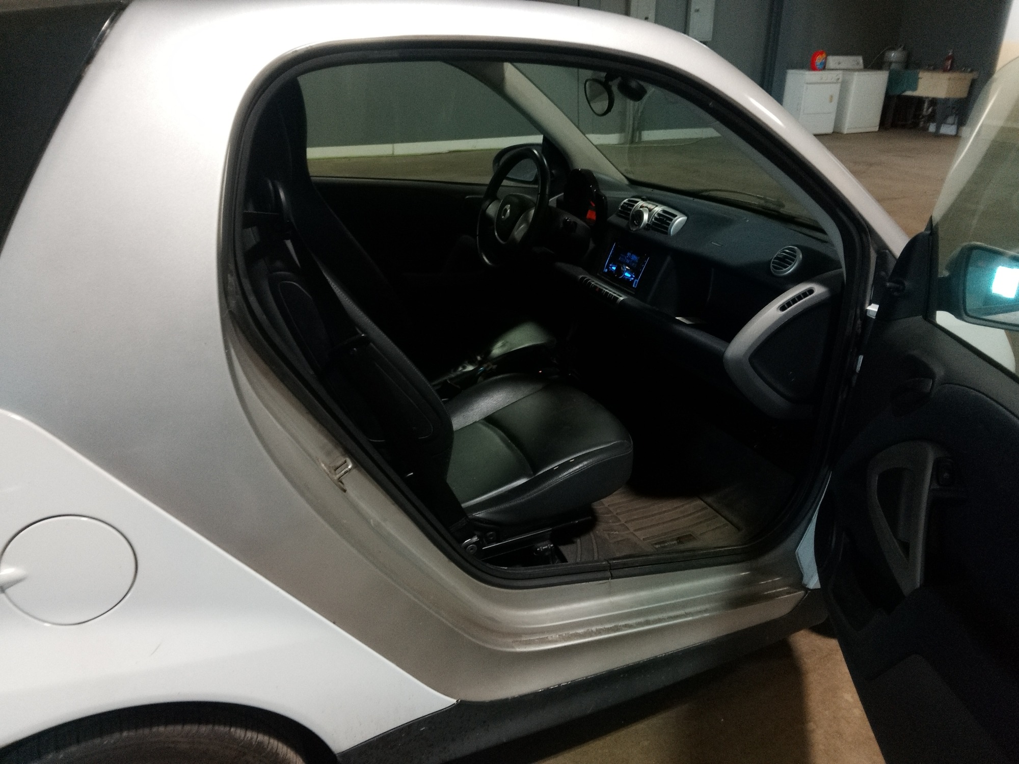 2013 smart fortwo passion with 64568 miles for sale near elk-river, minnesota 106333_31_passenger_seat.jpg