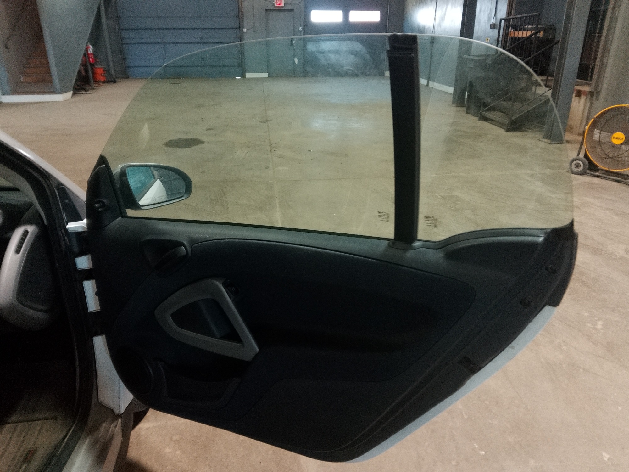 2013 smart fortwo passion with 64568 miles for sale near elk-river, minnesota 106333_32_passenger_door_panel.jpg
