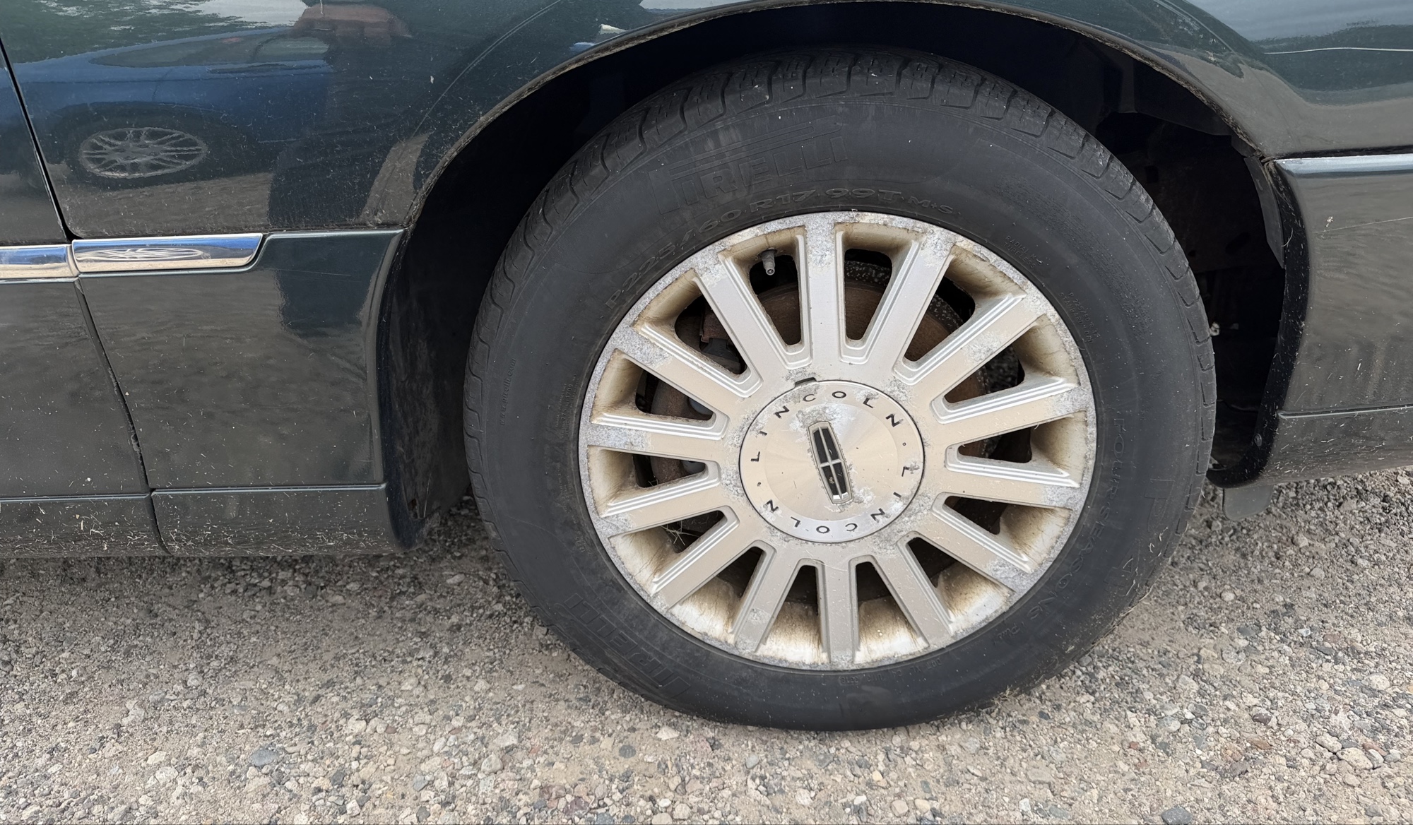 2003 lincoln town-car signature with 110292 miles for sale near elk-river, minnesota 106334_15_front_pass_wheel.jpg