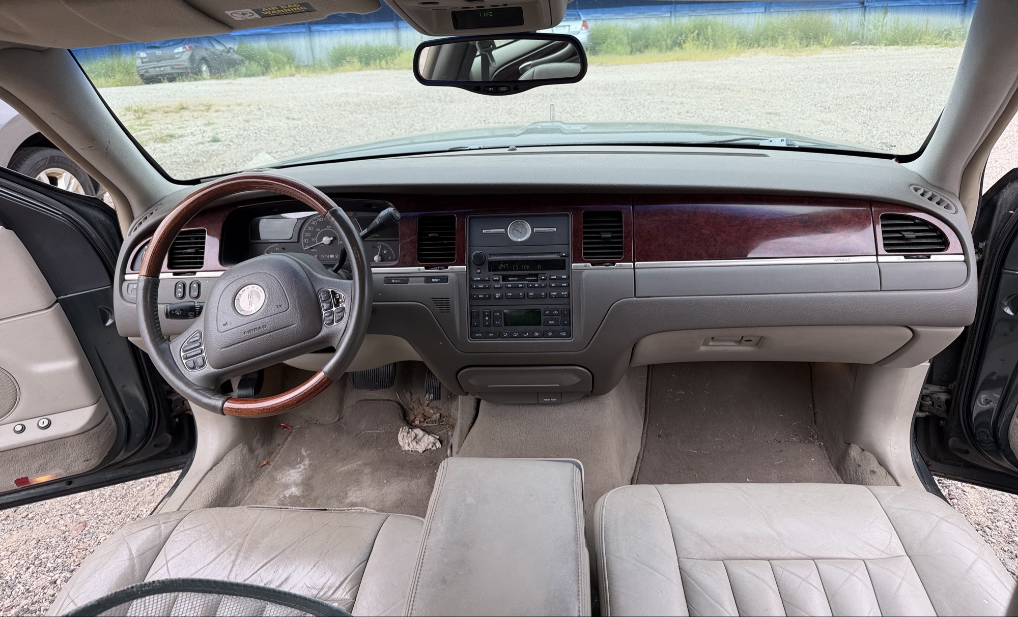 2003 lincoln town-car signature with 110292 miles for sale near elk-river, minnesota 106334_34_whole_dash.jpg