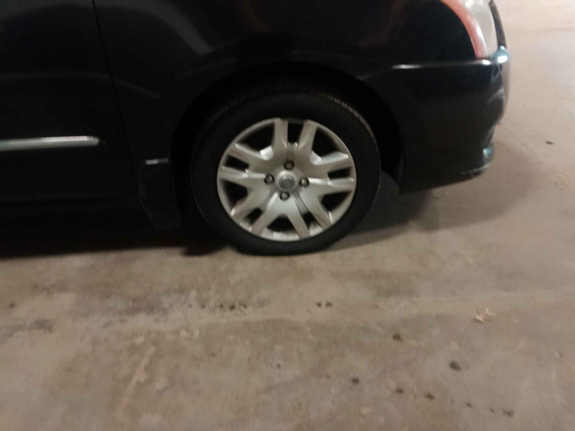 2011 nissan sentra with 198610 miles for sale near elk-river, minnesota 106335_15_front_pass_wheel.jpg