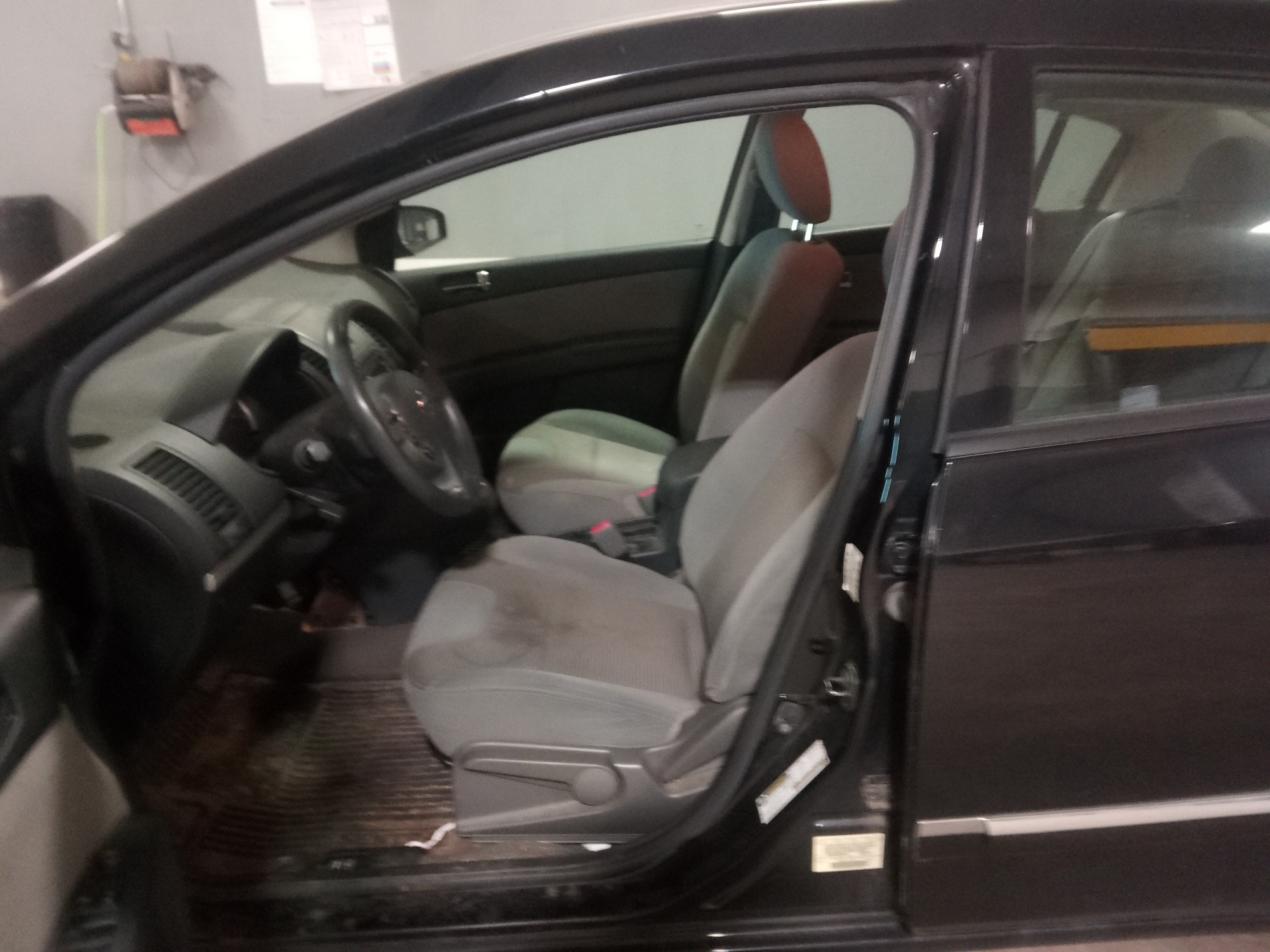 2011 nissan sentra with 198610 miles for sale near elk-river, minnesota 106335_22_driver_seat.jpg