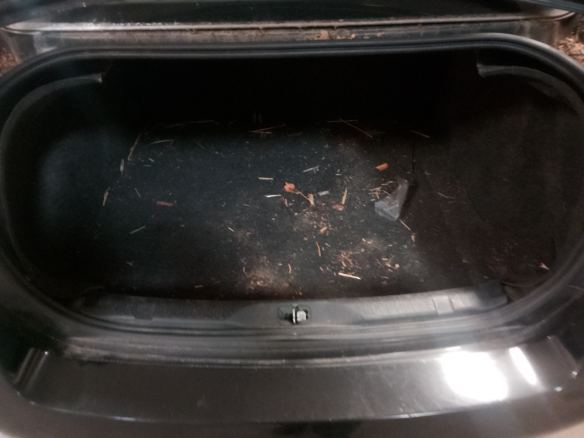 2011 nissan sentra with 198610 miles for sale near elk-river, minnesota 106335_26_trunk.jpg