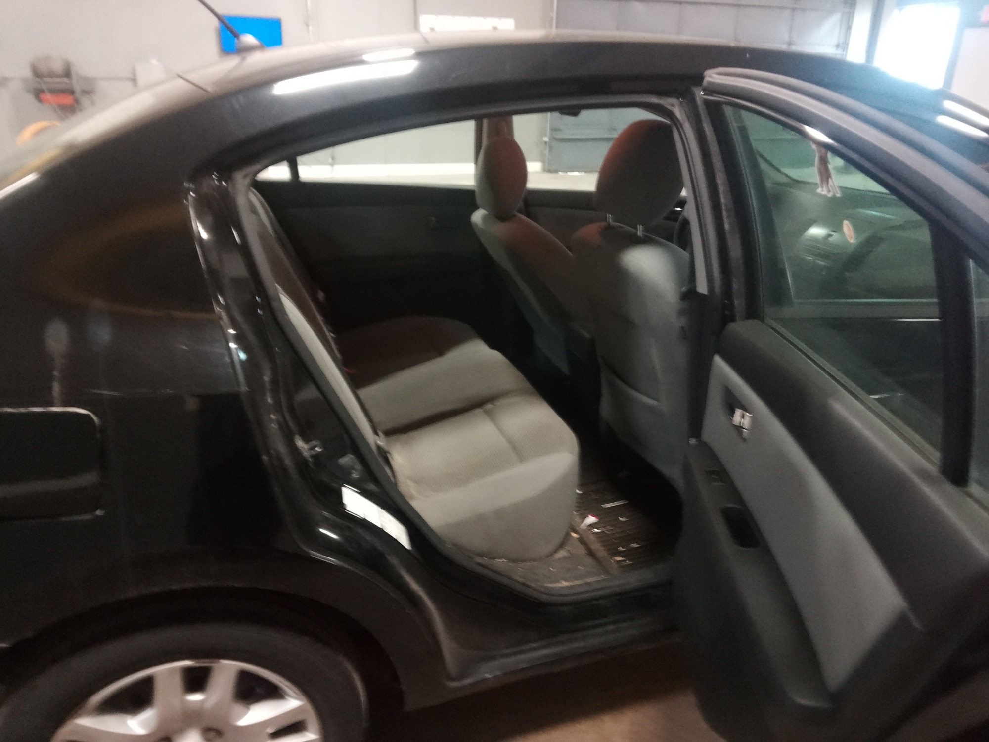 2011 nissan sentra with 198610 miles for sale near elk-river, minnesota 106335_28_pass_rear_seat.jpg