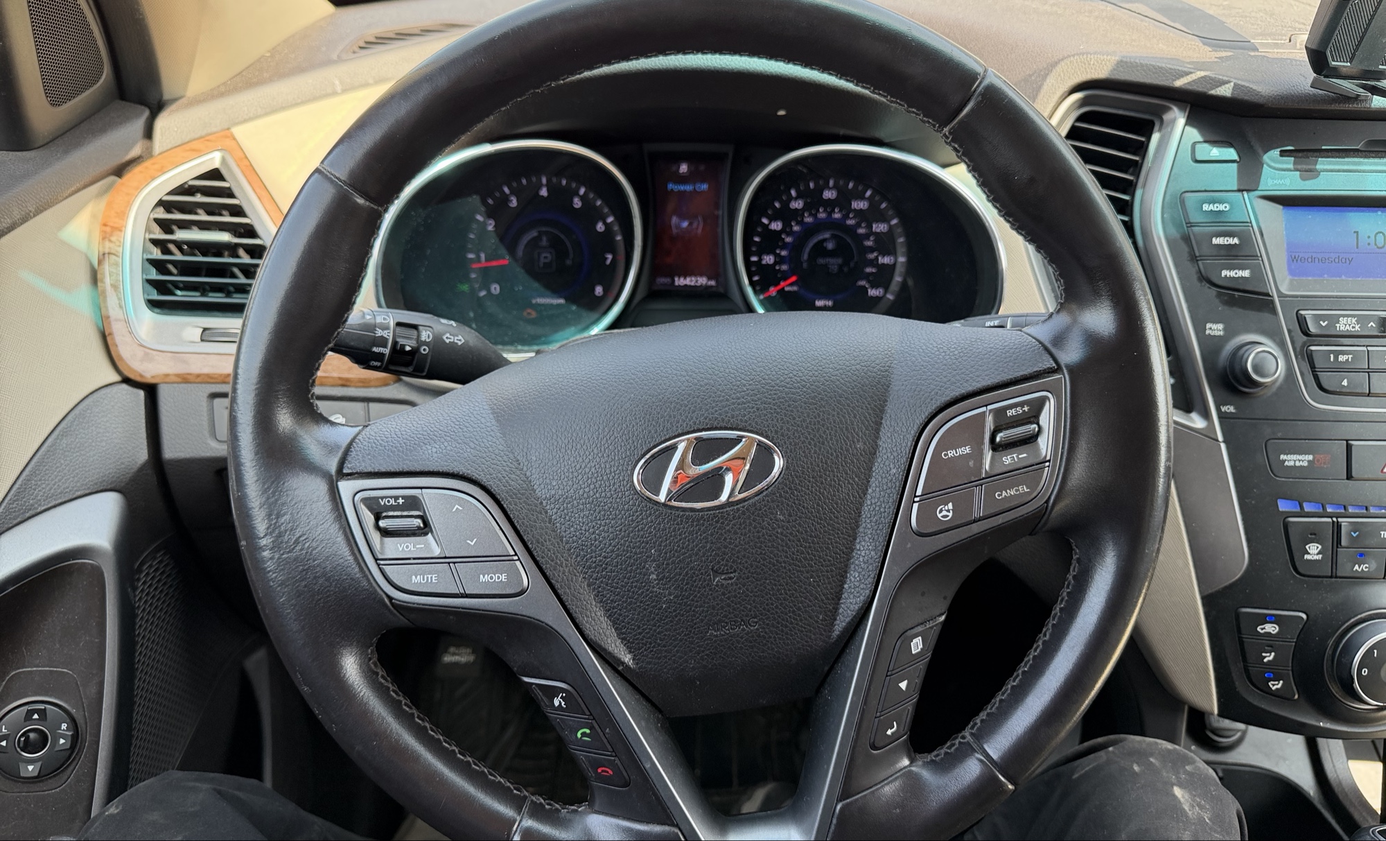 2013 hyundai santa-fe sport-2.0-awd with 164239 miles for sale near elk-river, minnesota 106336_36_steering_wheel.jpg