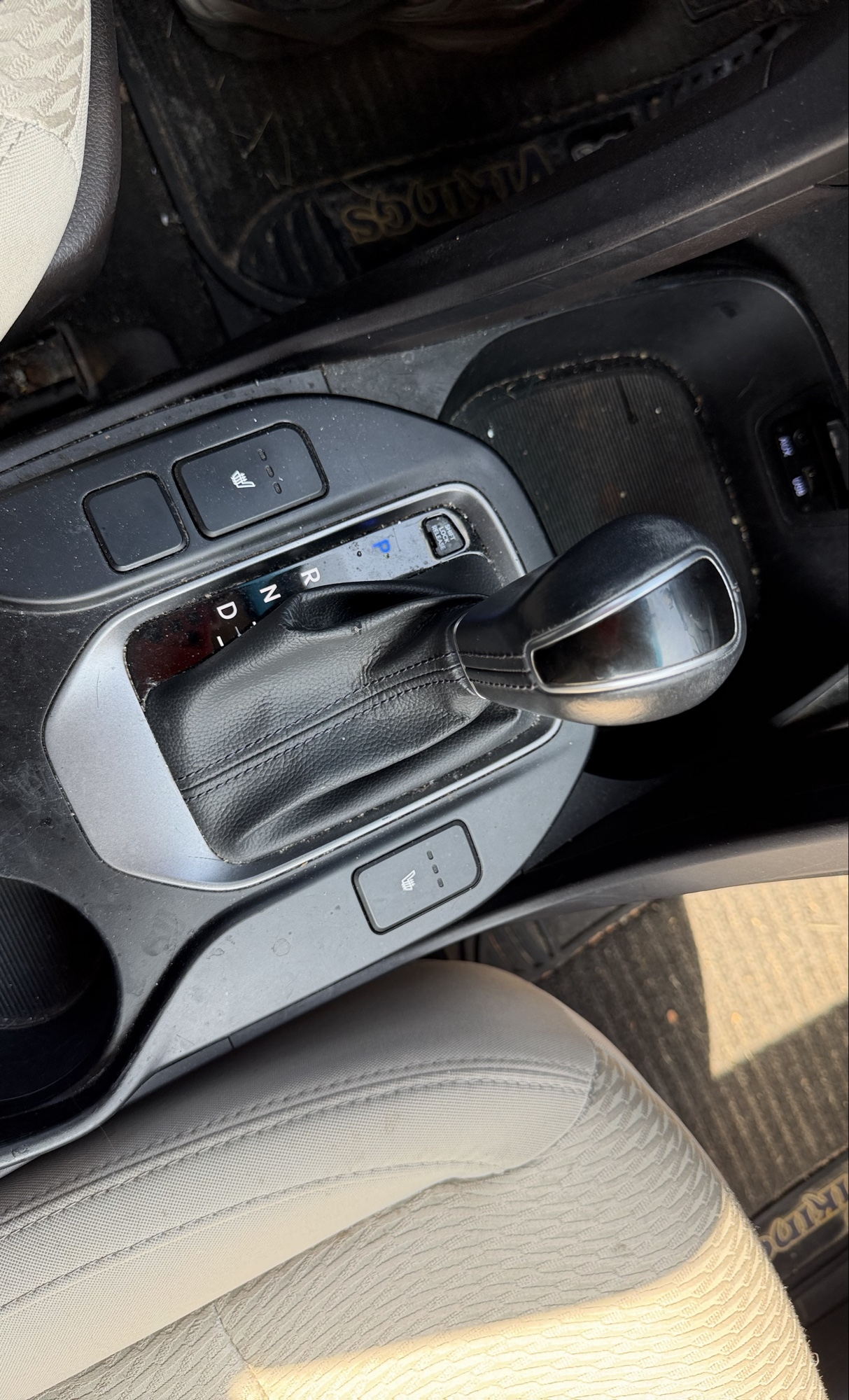 2013 hyundai santa-fe sport-2.0-awd with 164239 miles for sale near elk-river, minnesota 106336_41_shifter.jpg