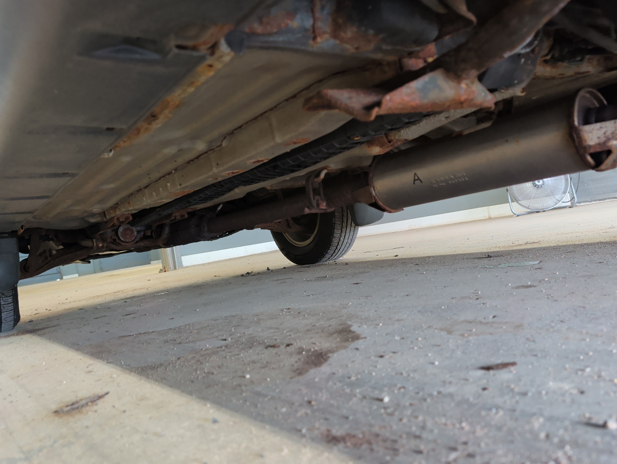 1998 honda cr-v with 122346 miles for sale near elk-river, minnesota 106338_18_undercar_rear_drv.jpg