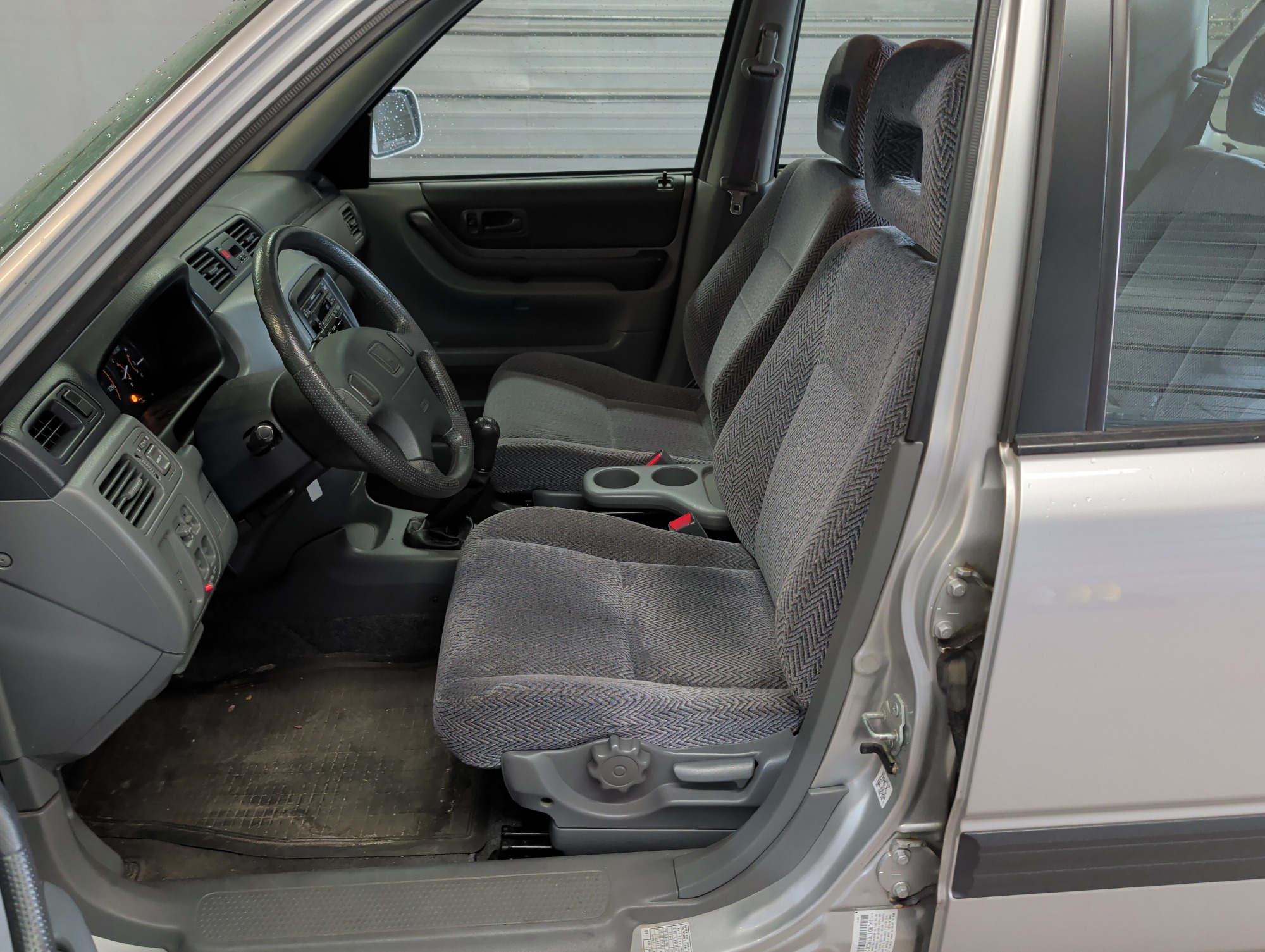1998 honda cr-v with 122346 miles for sale near elk-river, minnesota 106338_22_driver_seat.jpg