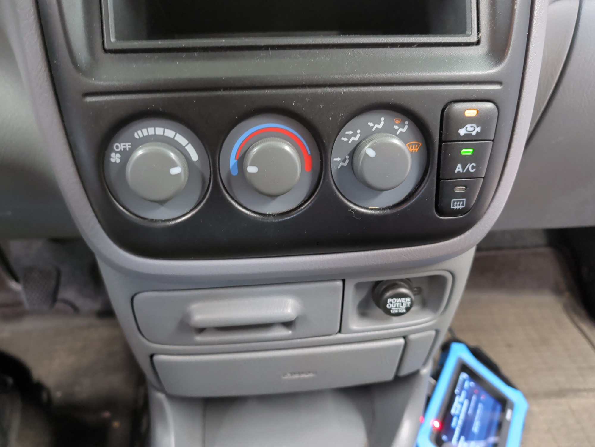 1998 honda cr-v with 122346 miles for sale near elk-river, minnesota 106338_40_climate_control.jpg