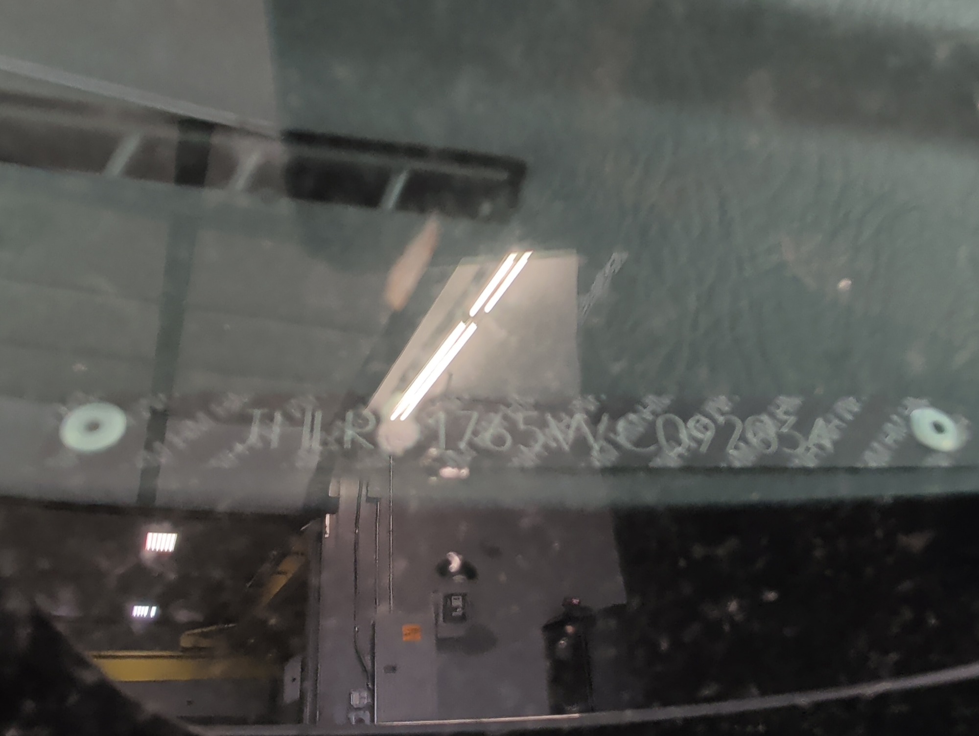 1998 honda cr-v with 122346 miles for sale near elk-river, minnesota 106338_48_windshield_vin_plate.jpg