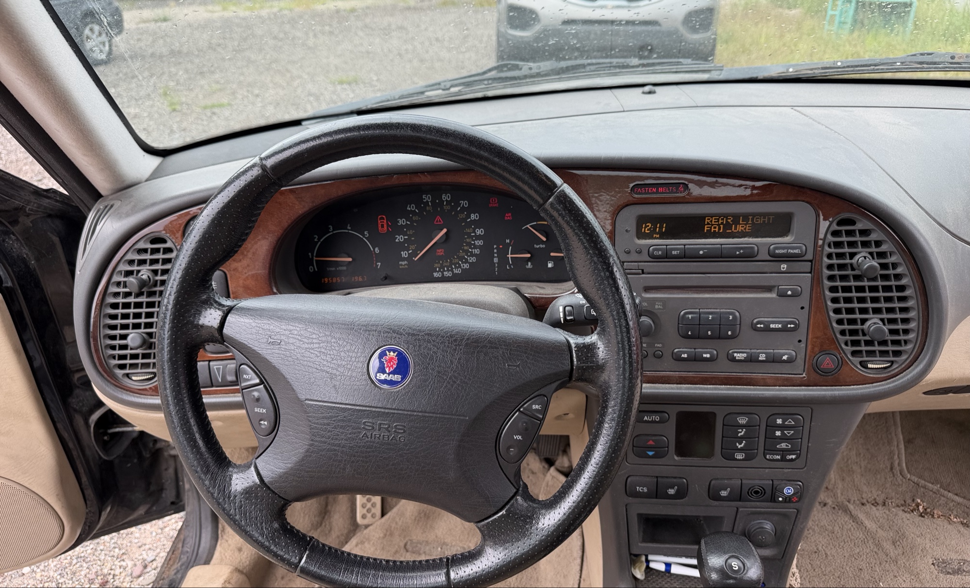 2002 saab 9-3 se-5-door with 195857 miles for sale near elk-river, minnesota 106339_33_dash_from_driver.jpg