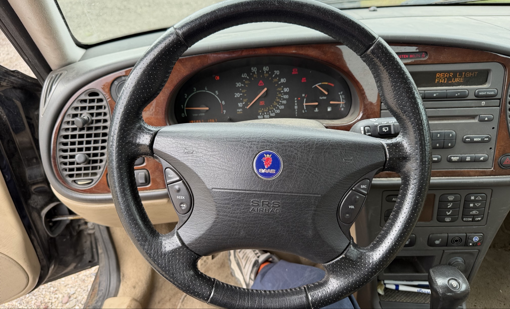2002 saab 9-3 se-5-door with 195857 miles for sale near elk-river, minnesota 106339_36_steering_wheel.jpg