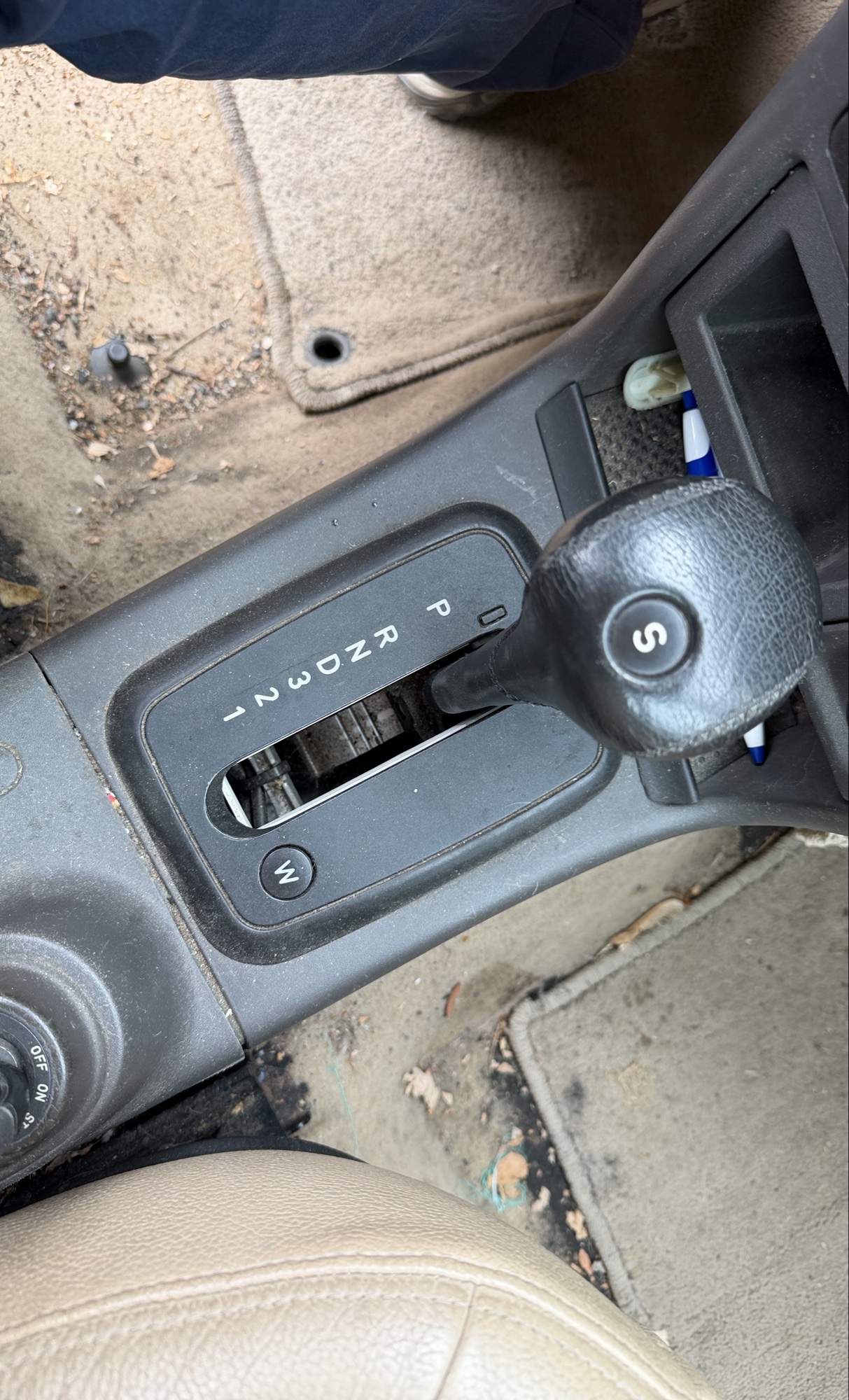 2002 saab 9-3 se-5-door with 195857 miles for sale near elk-river, minnesota 106339_41_shifter.jpg