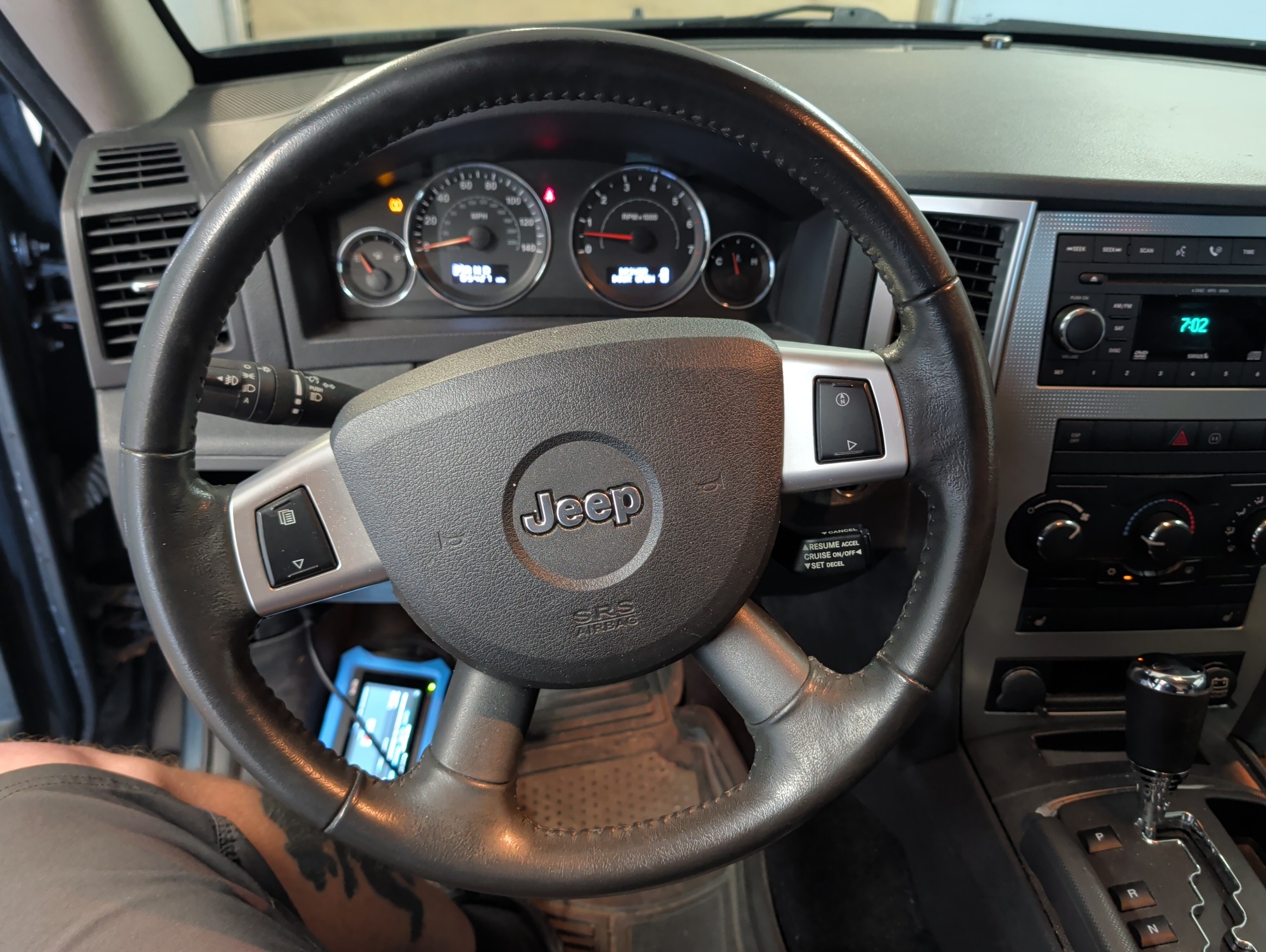 2008 jeep grand-cherokee laredo-4wd with 85427 miles for sale near elk-river, minnesota 106340_36_steering_wheel.jpg