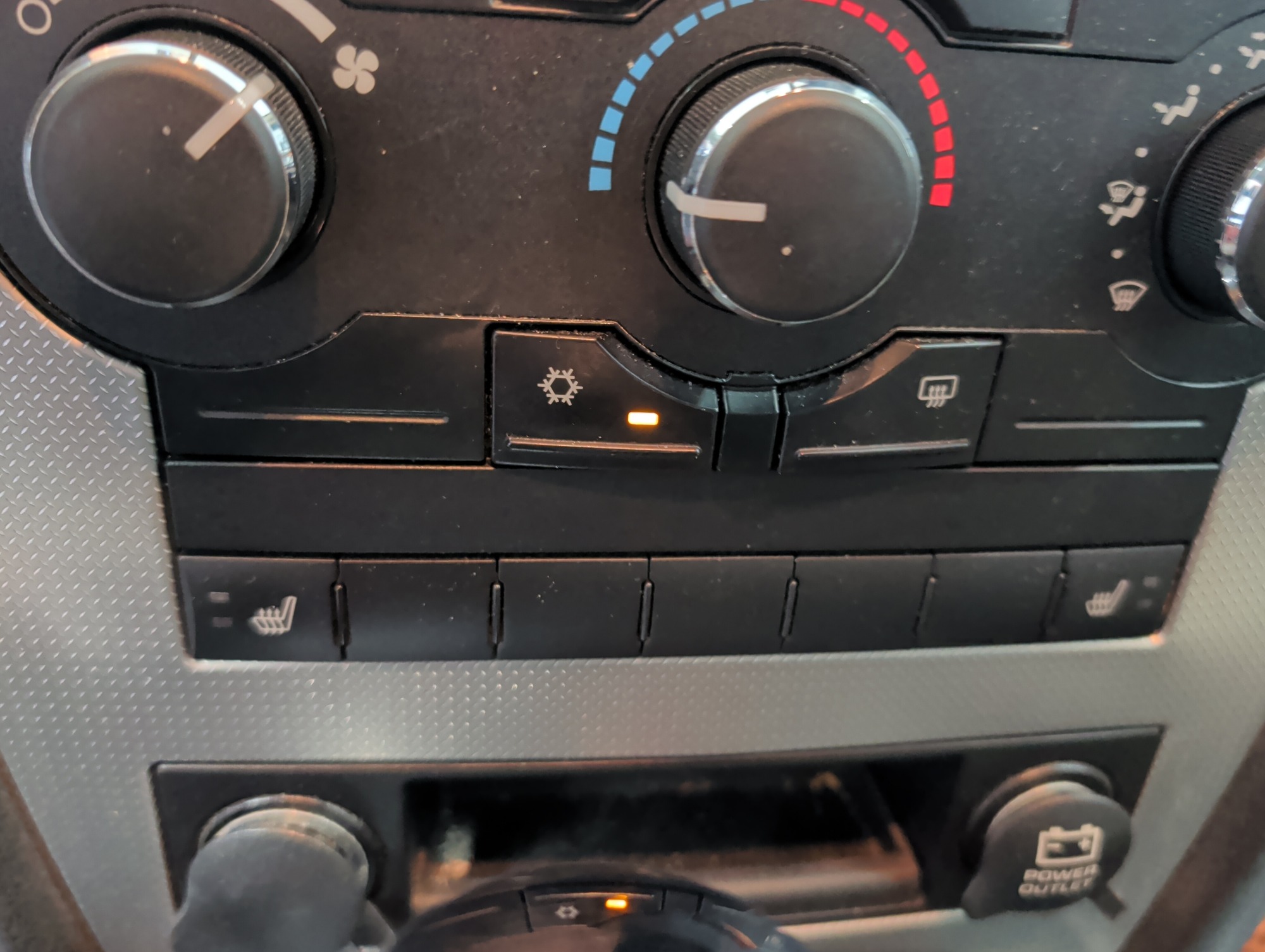 2008 jeep grand-cherokee laredo-4wd with 85427 miles for sale near elk-river, minnesota 106340_42_heated_seat_switches.jpg