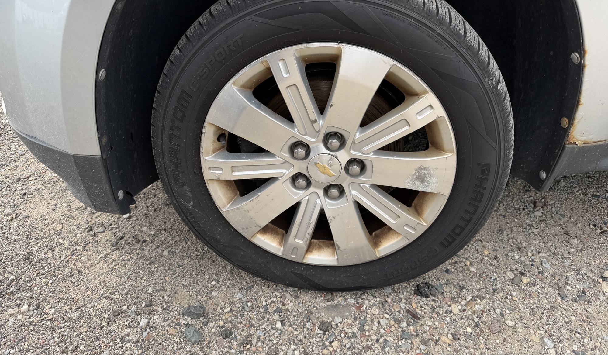 2011 chevrolet equinox 2lt-awd with 116552 miles for sale near elk-river, minnesota 106342_12_drv_front_wheel.jpg