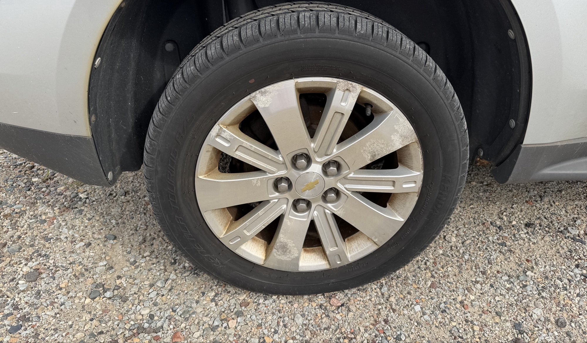 2011 chevrolet equinox 2lt-awd with 116552 miles for sale near elk-river, minnesota 106342_14_rear_pass_wheel.jpg