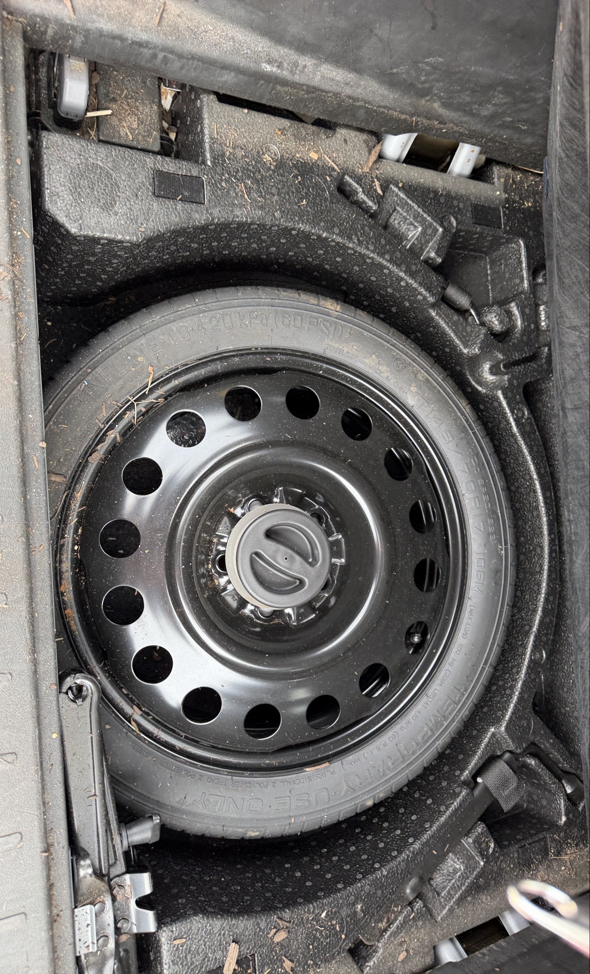 2011 chevrolet equinox 2lt-awd with 116552 miles for sale near elk-river, minnesota 106342_27_spare_tire.jpg