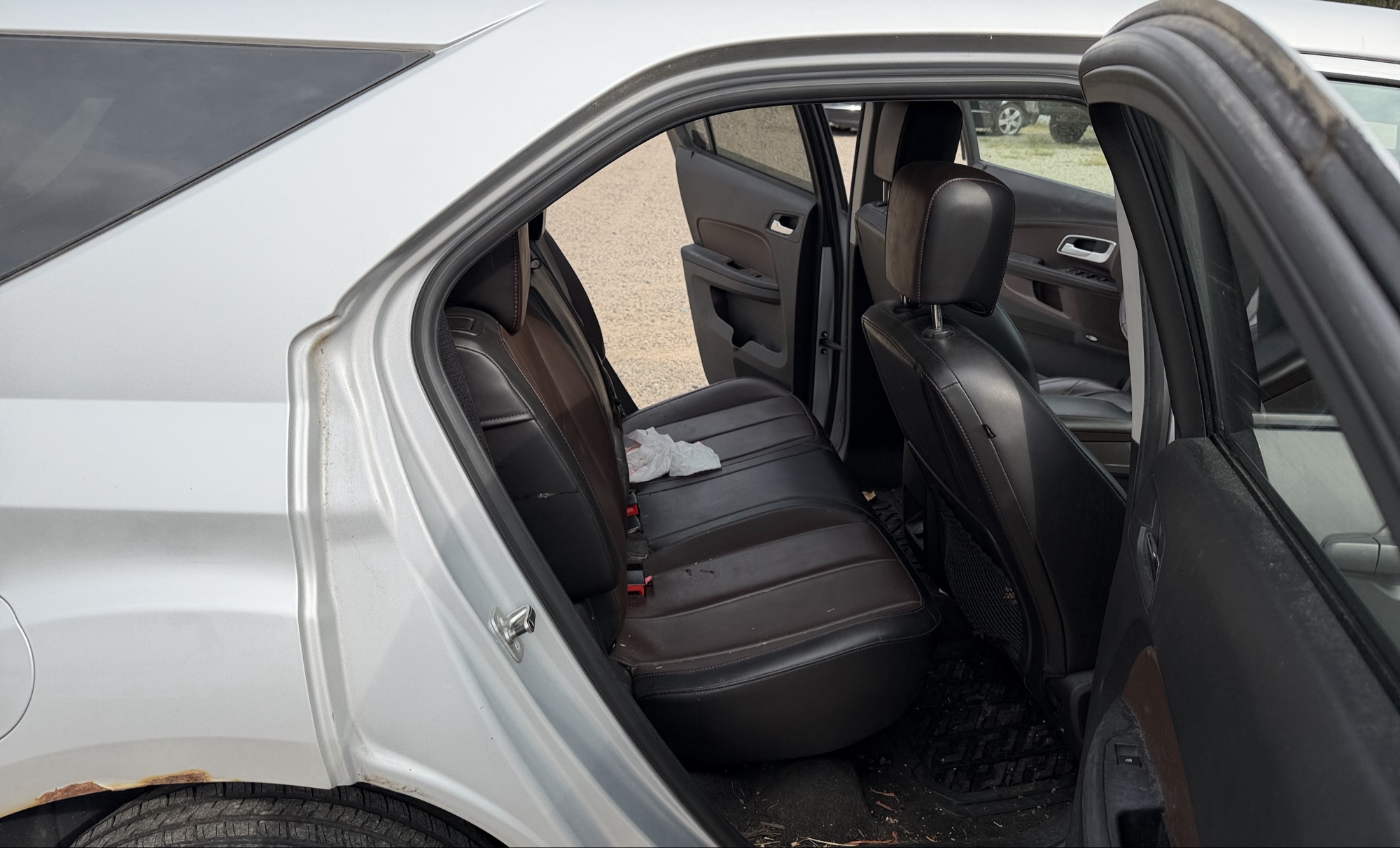 2011 chevrolet equinox 2lt-awd with 116552 miles for sale near elk-river, minnesota 106342_28_pass_rear_seat.jpg