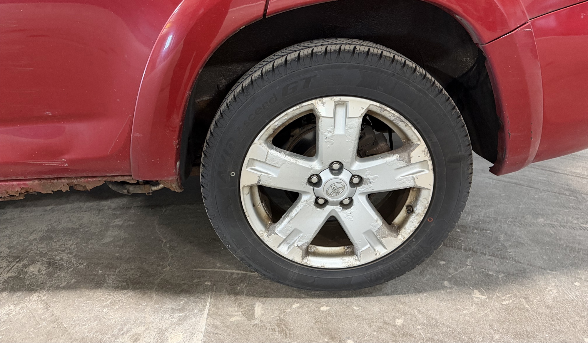 2007 toyota rav4 sport-i4-4wd with 155480 miles for sale near elk-river, minnesota 106343_13_rear_drv_wheel.jpg