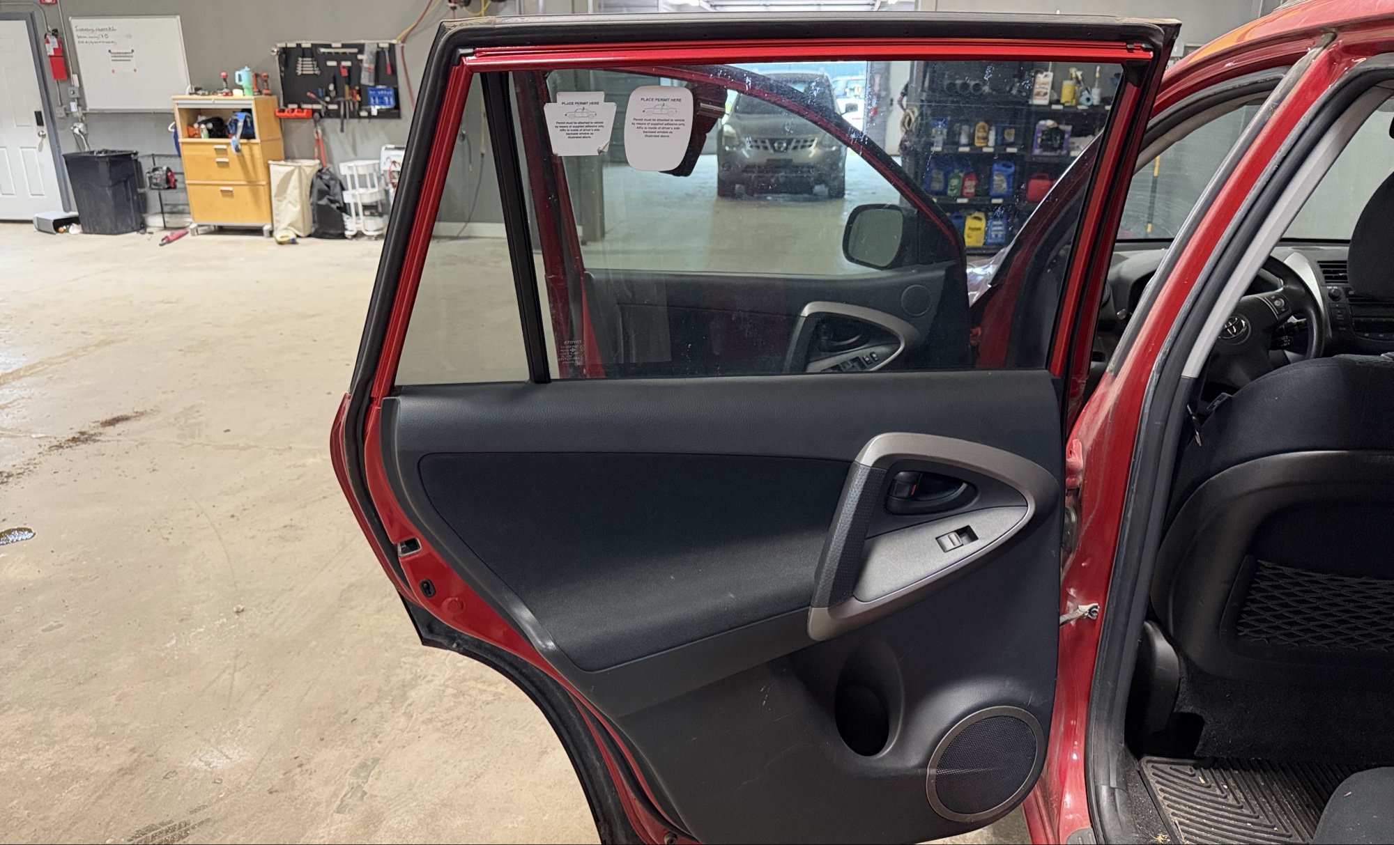 2007 toyota rav4 sport-i4-4wd with 155480 miles for sale near elk-river, minnesota 106343_25_drv_rear_door_panel.jpg