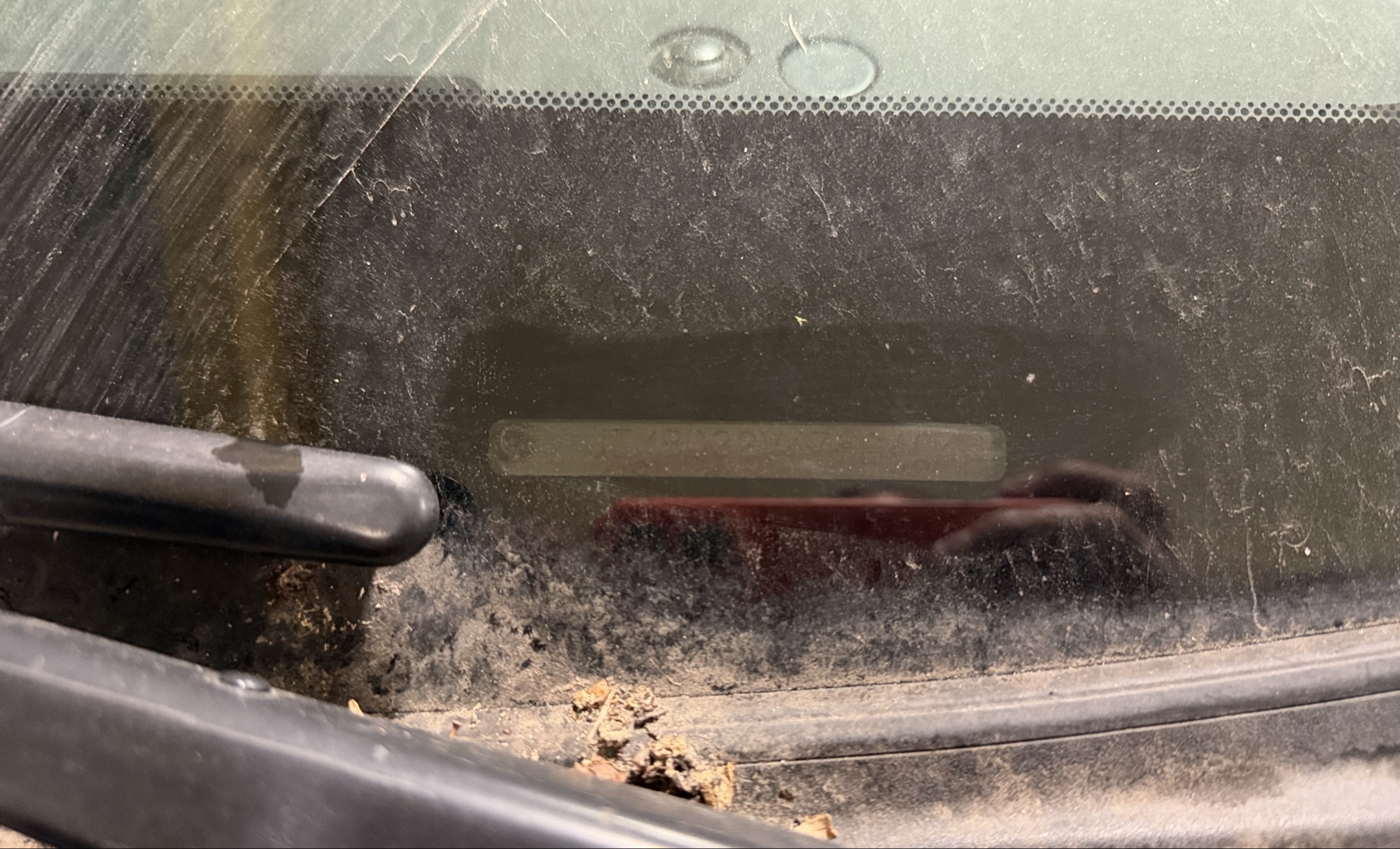 2007 toyota rav4 sport-i4-4wd with 155480 miles for sale near elk-river, minnesota 106343_48_windshield_vin_plate.jpg