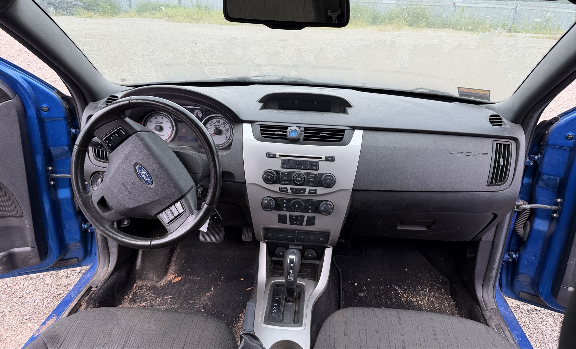 2010 ford focus se-sedan with 110880 miles for sale near elk-river, minnesota 106344_34_whole_dash.jpg