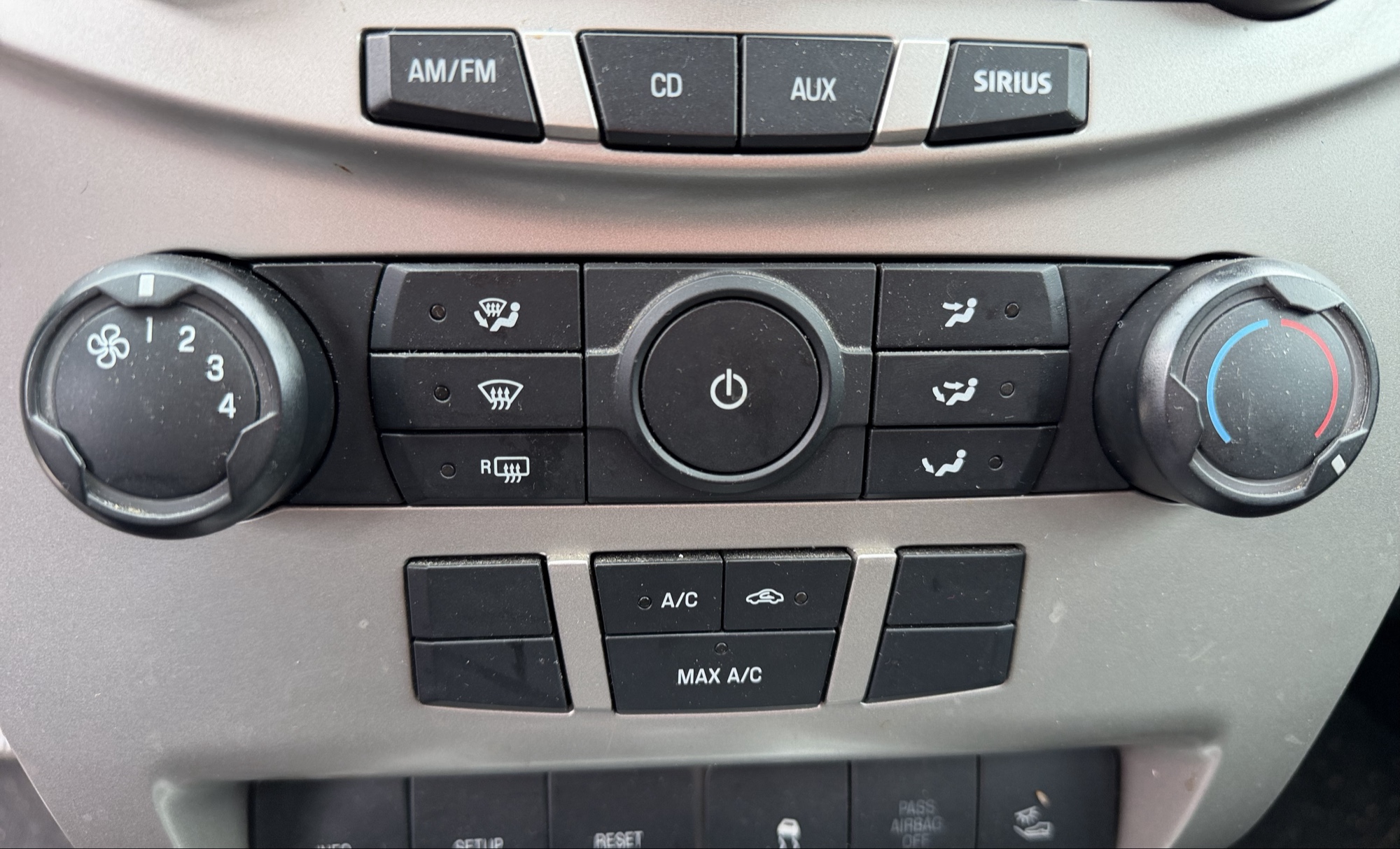 2010 ford focus se-sedan with 110880 miles for sale near elk-river, minnesota 106344_40_climate_control.jpg