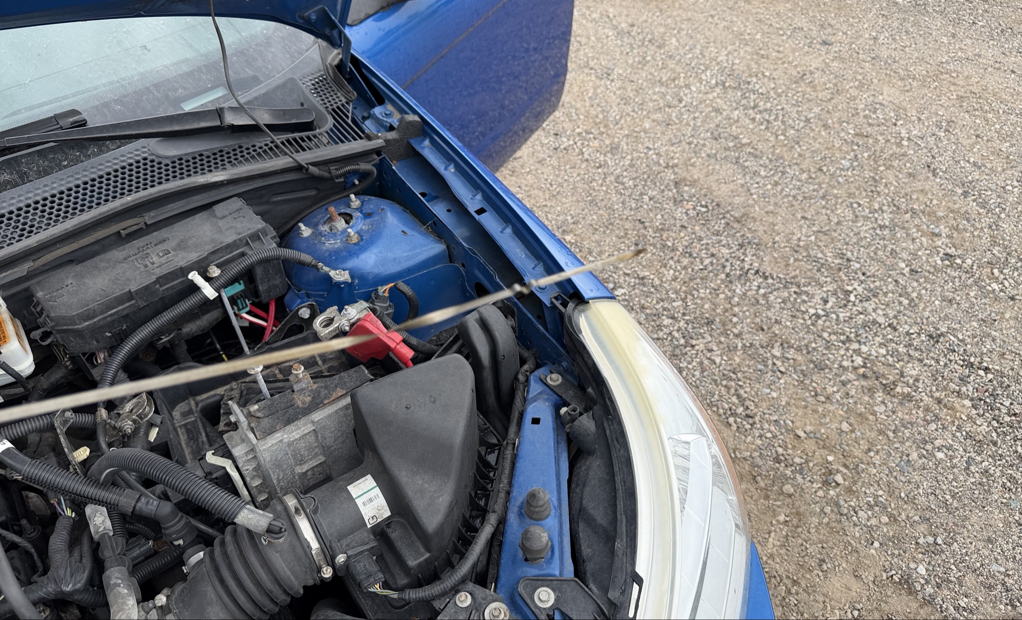 2010 ford focus se-sedan with 110880 miles for sale near elk-river, minnesota 106344_50_oil_dipstick.jpg